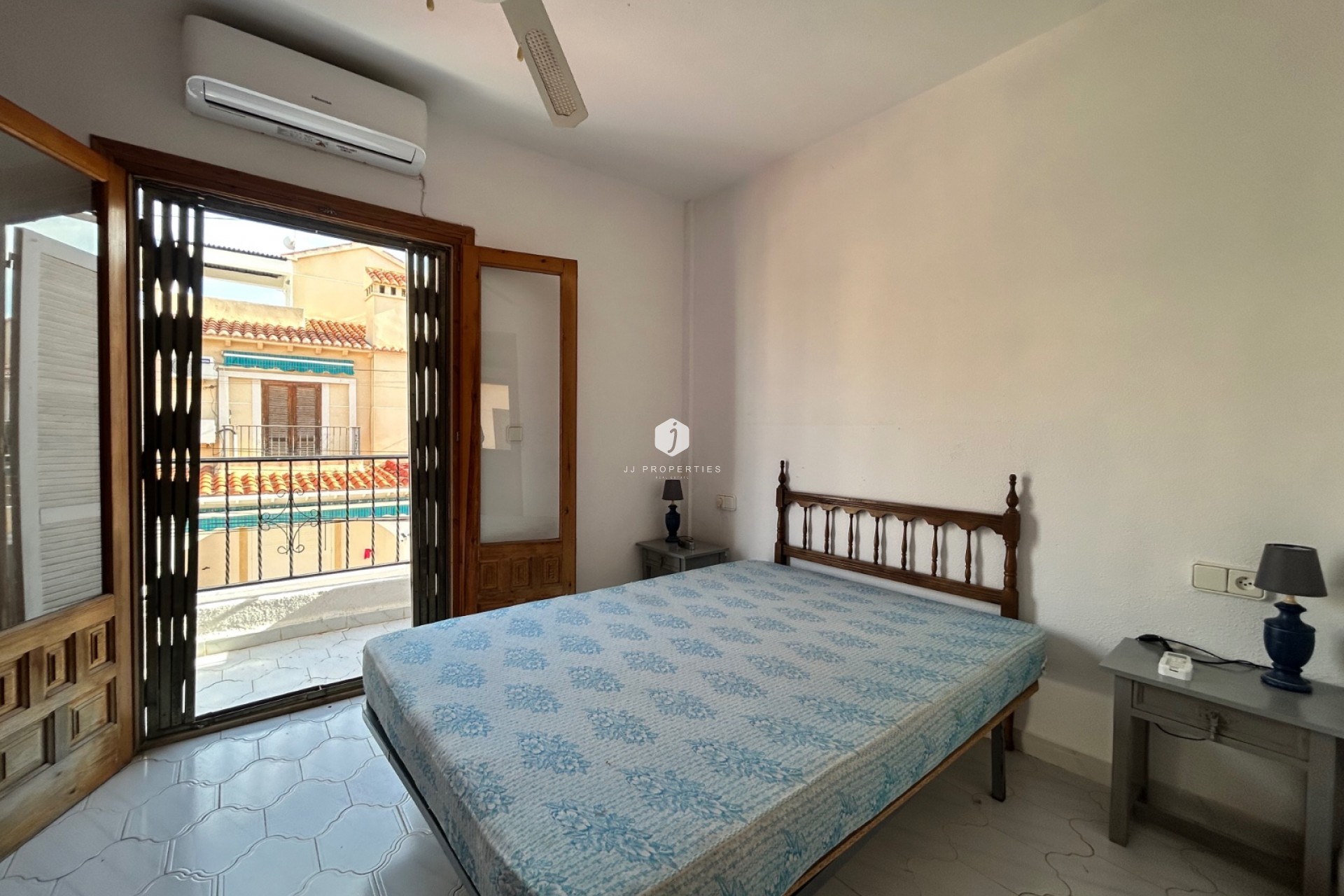 Segunda mano - Chalet -
El Chaparral - Inland