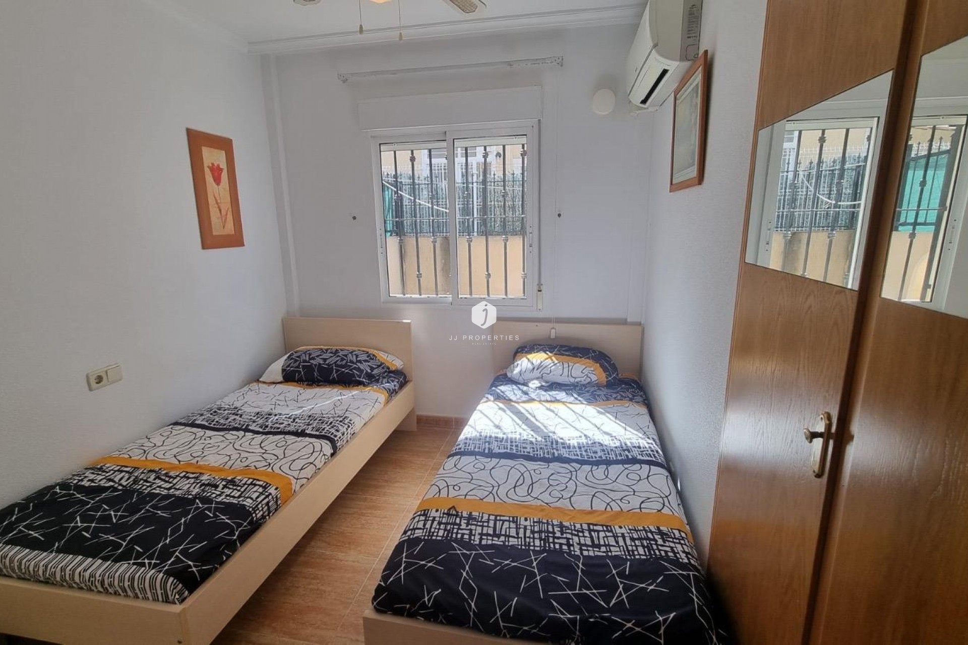 Segunda mano - Chalet -
Guardamar del Segura - Urbanizaciones