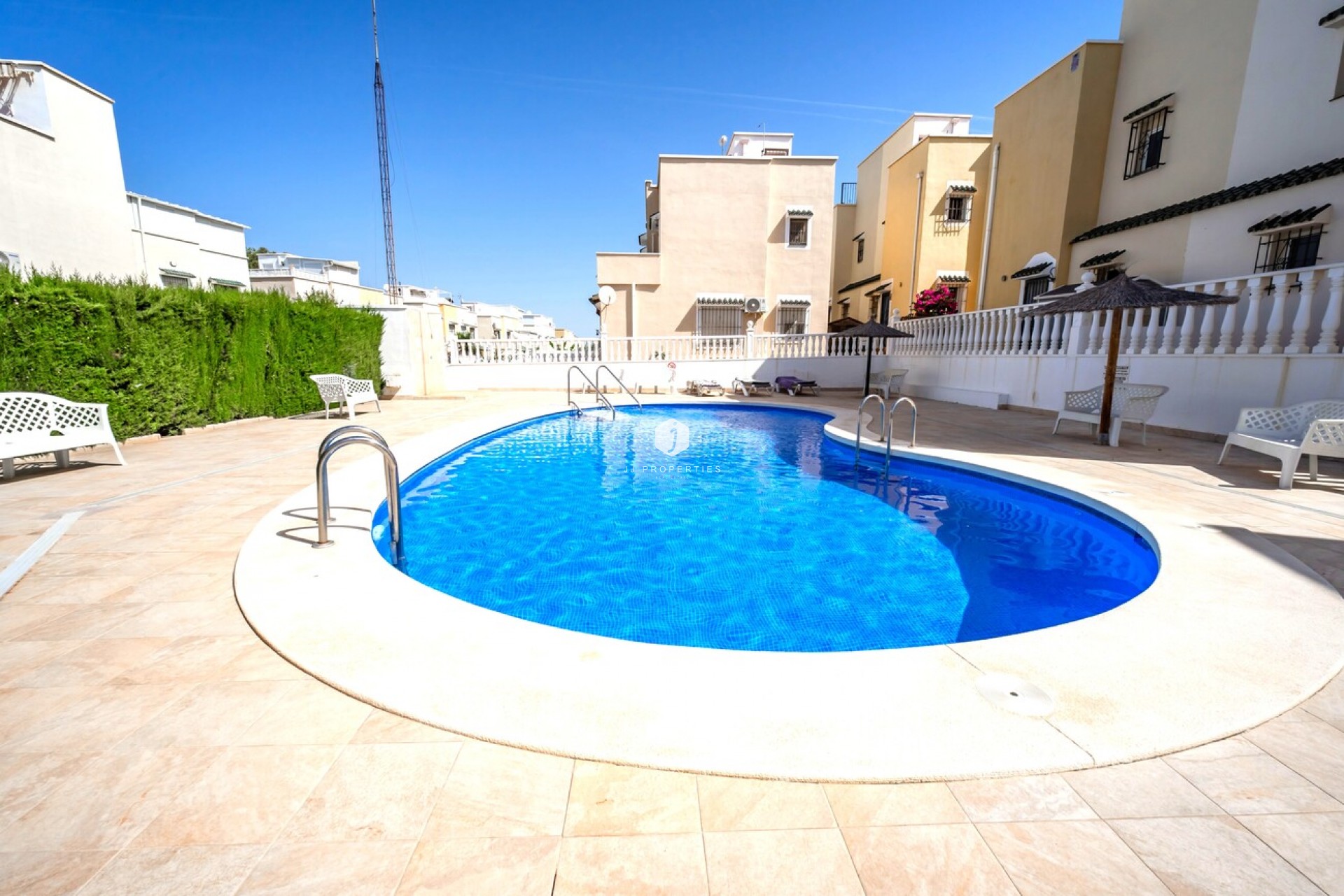 Segunda mano - Chalet -
Los Altos - Res Valle de los pinos