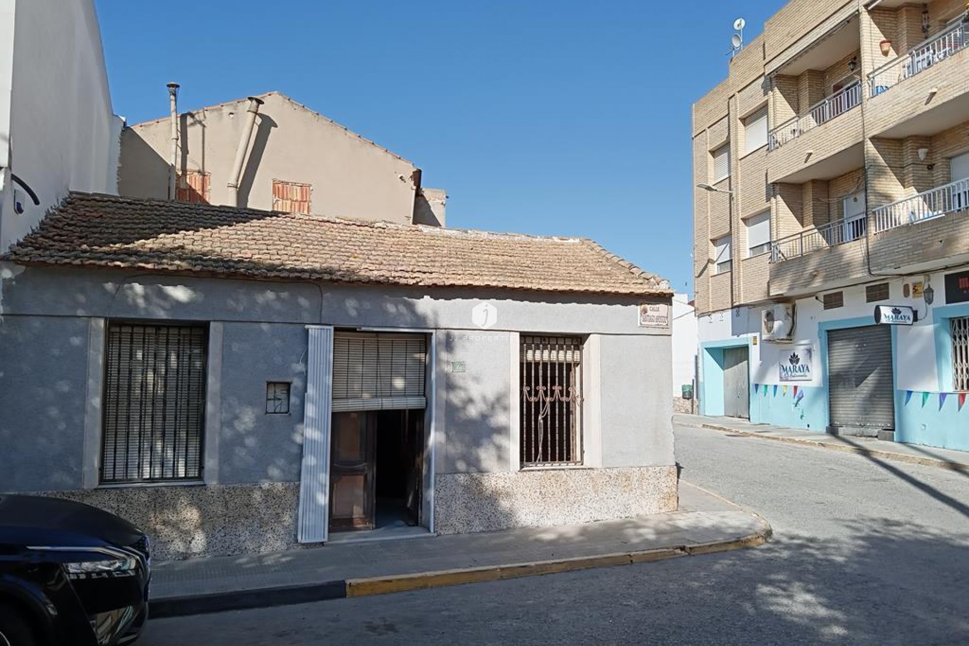 Segunda mano - Chalet -
Los Montesinos