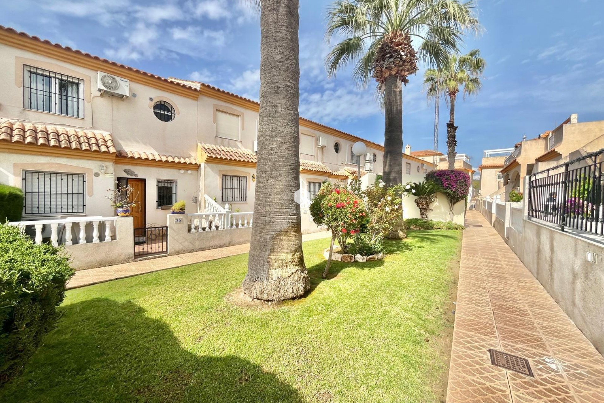 Segunda mano - Chalet -
Orihuela Costa - Playa Flamenca