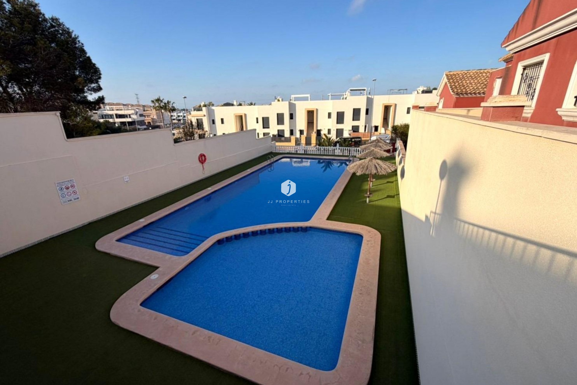 Segunda mano - Chalet -
Orihuela Costa - Villamartín