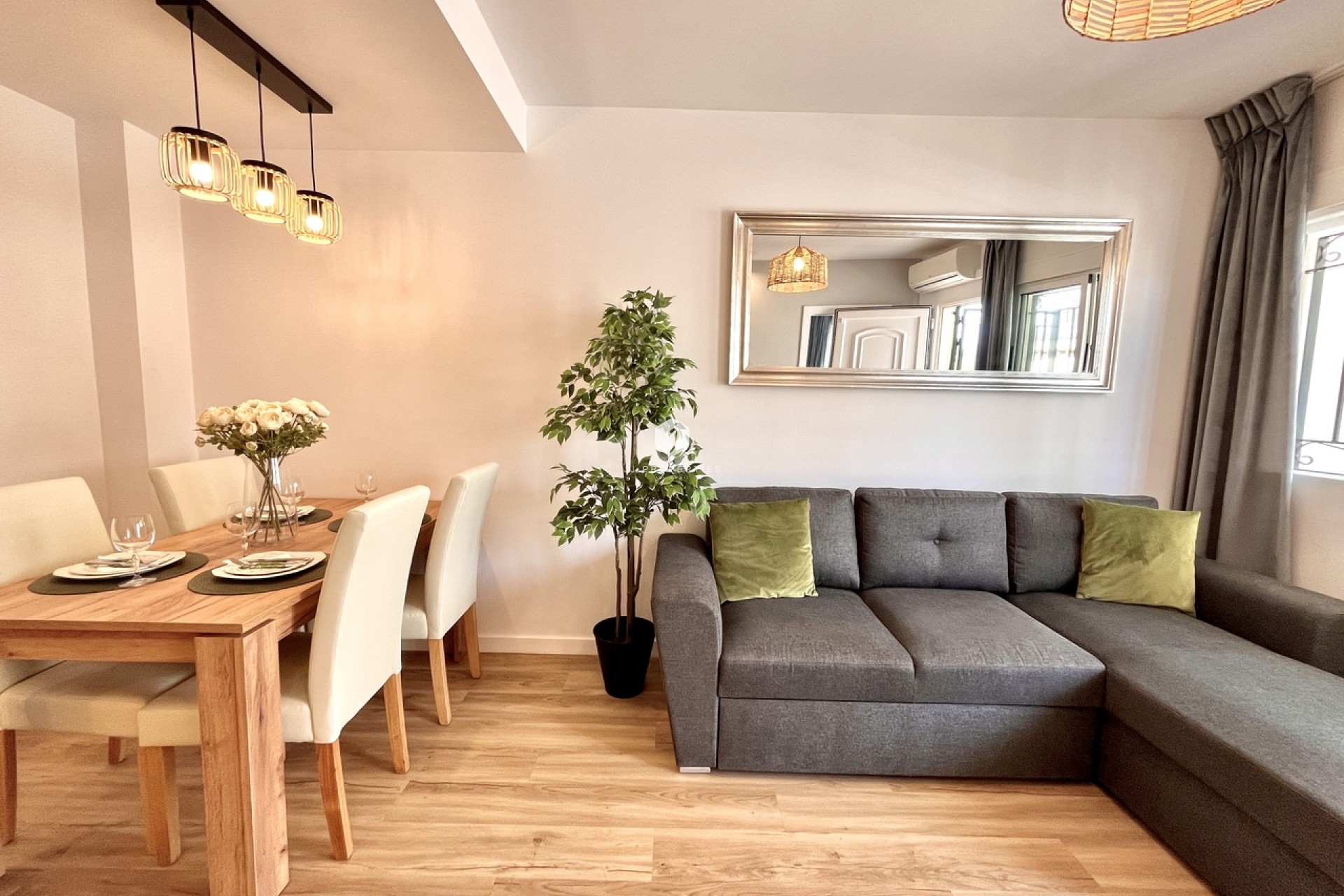 Segunda mano - Chalet -
Playa Flamenca - Costa Blanca