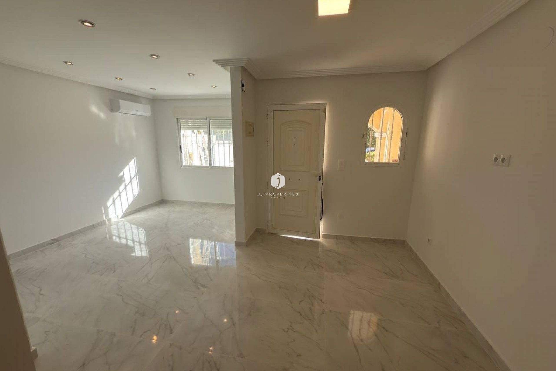 Segunda mano - Chalet -
Torrevieja - Aguas Nuevas 1