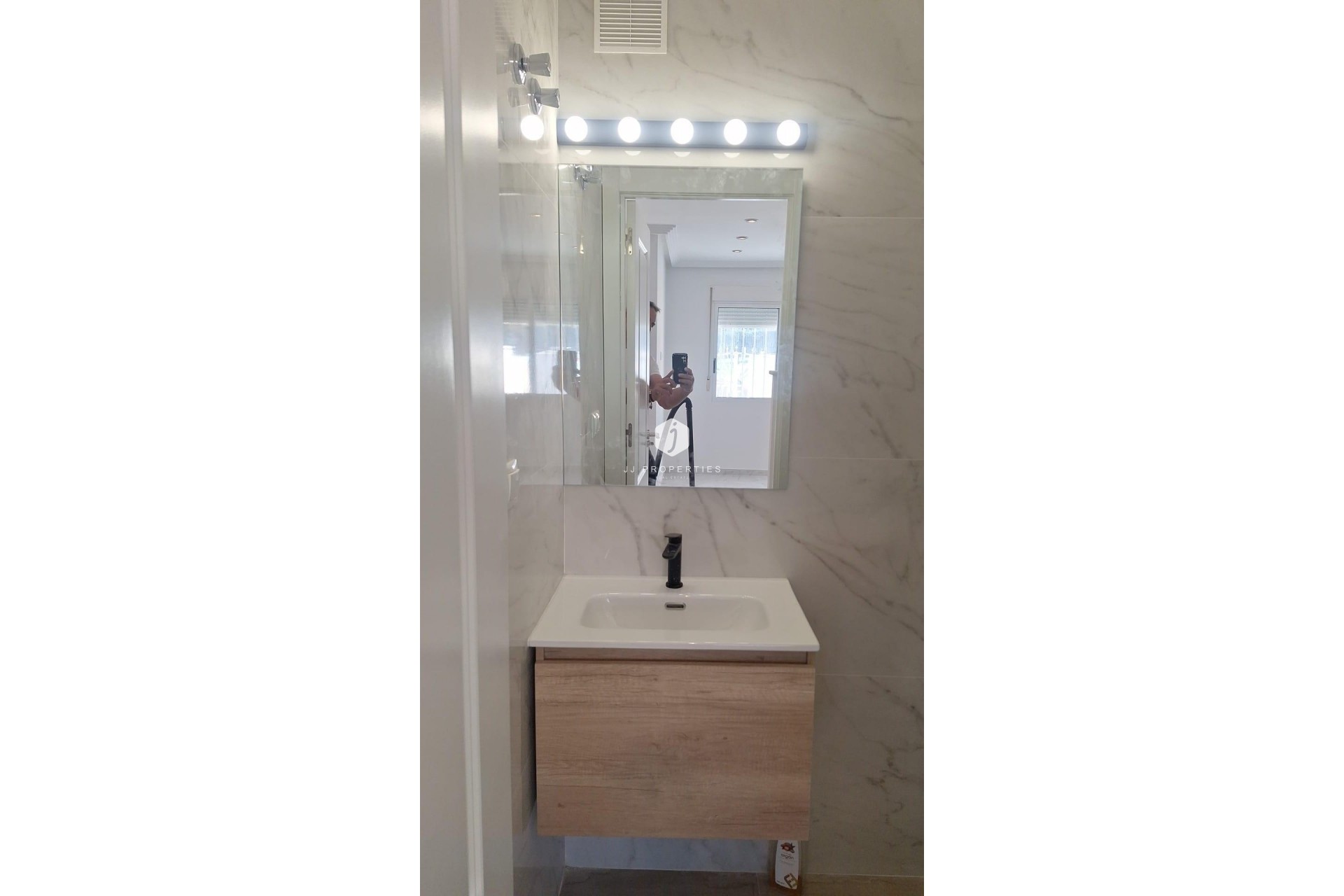 Segunda mano - Chalet -
Torrevieja - Aguas Nuevas 1