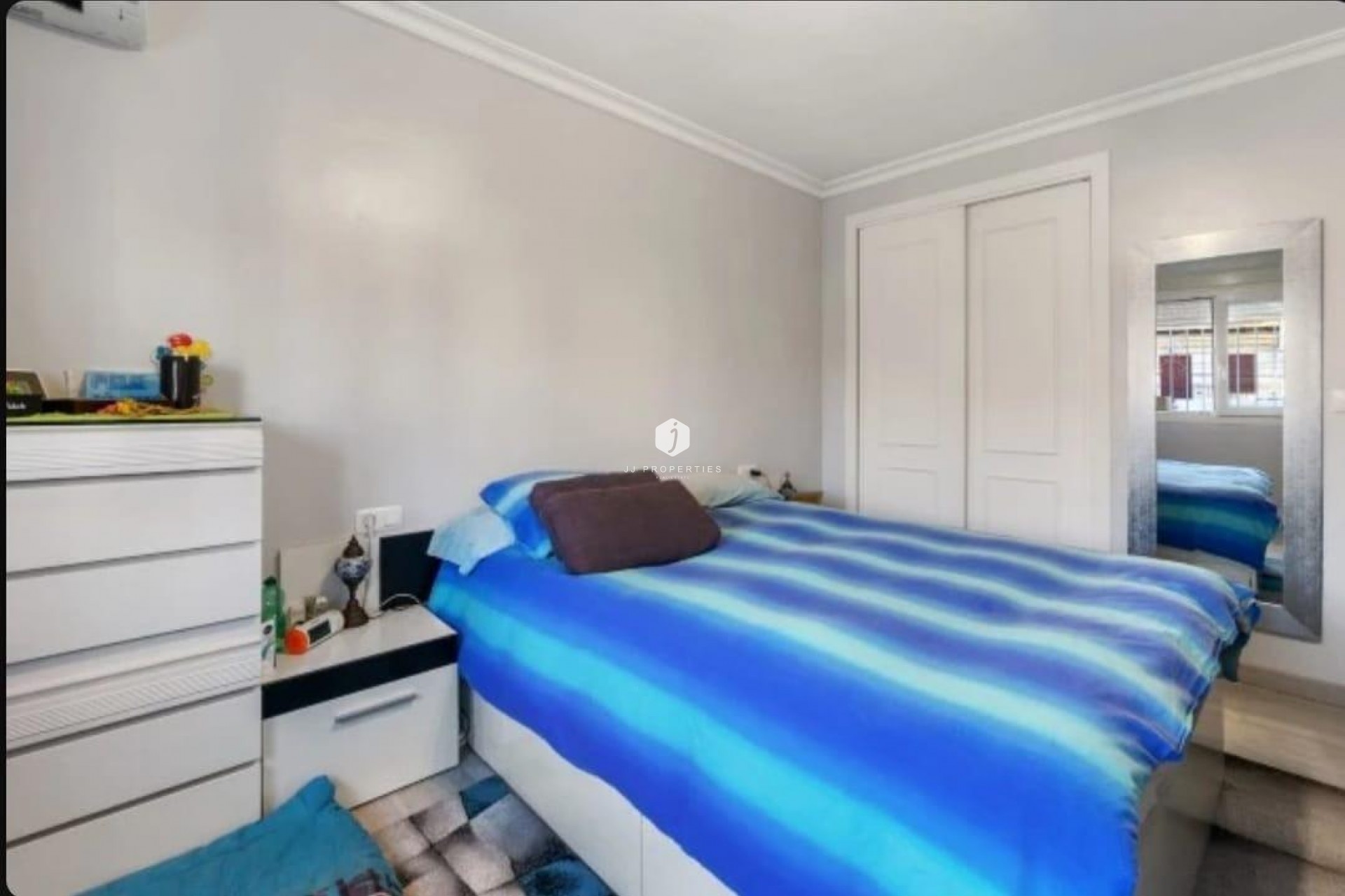 Segunda mano - Chalet -
Torrevieja - aguas nuevas