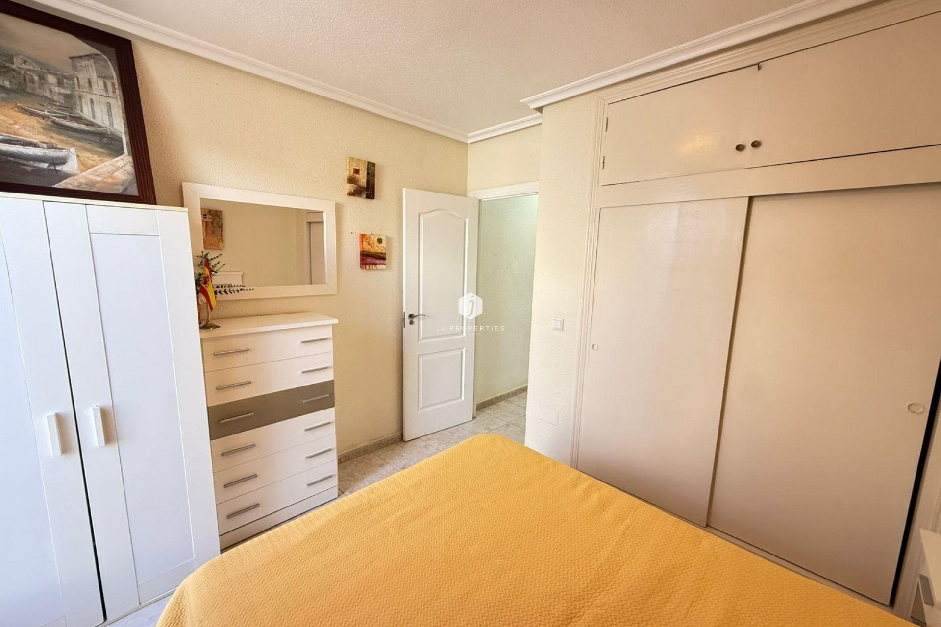 Segunda mano - Chalet -
Torrevieja - Calas blanca