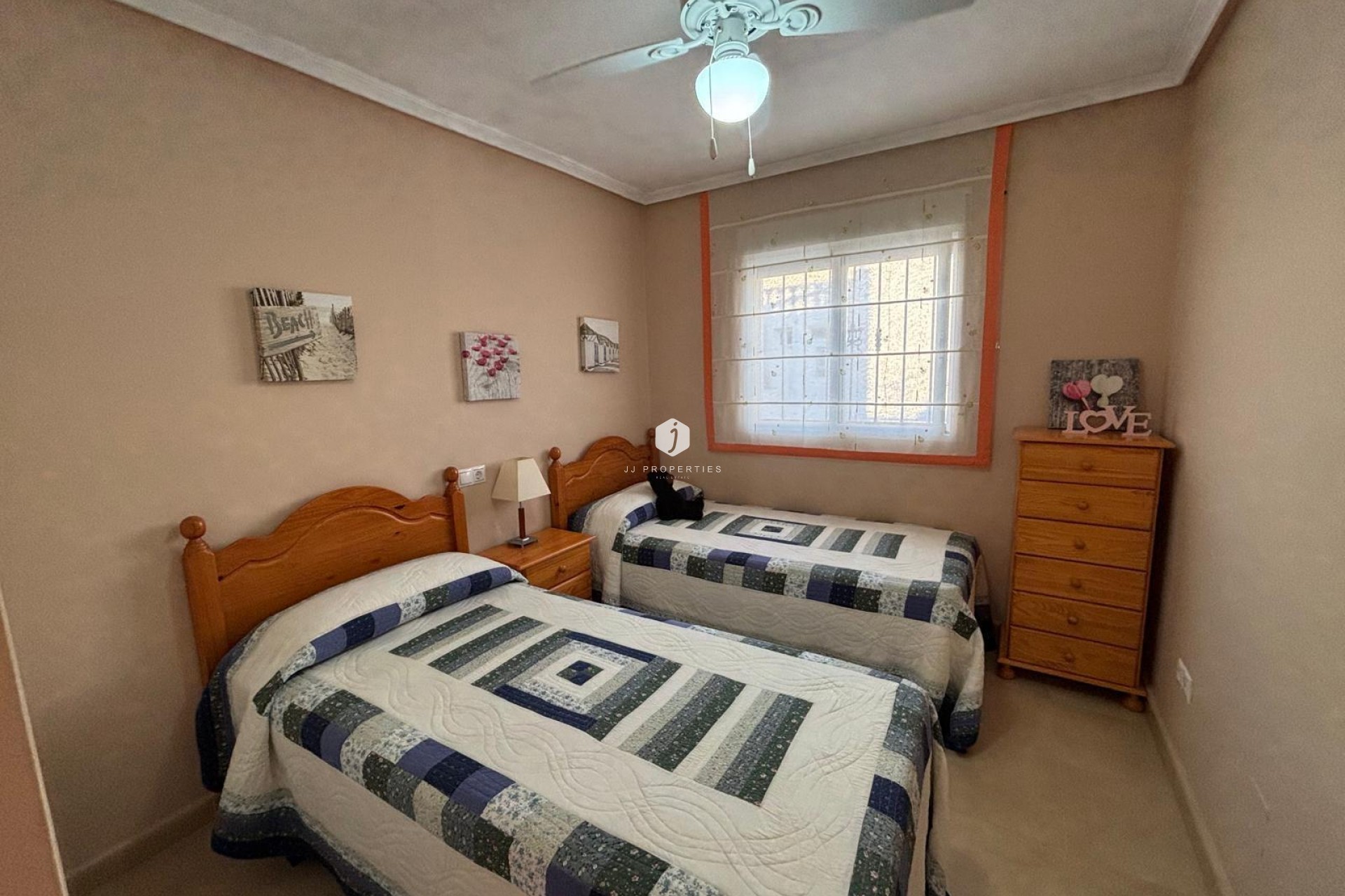 Segunda mano - Chalet -
Torrevieja - Carrefour