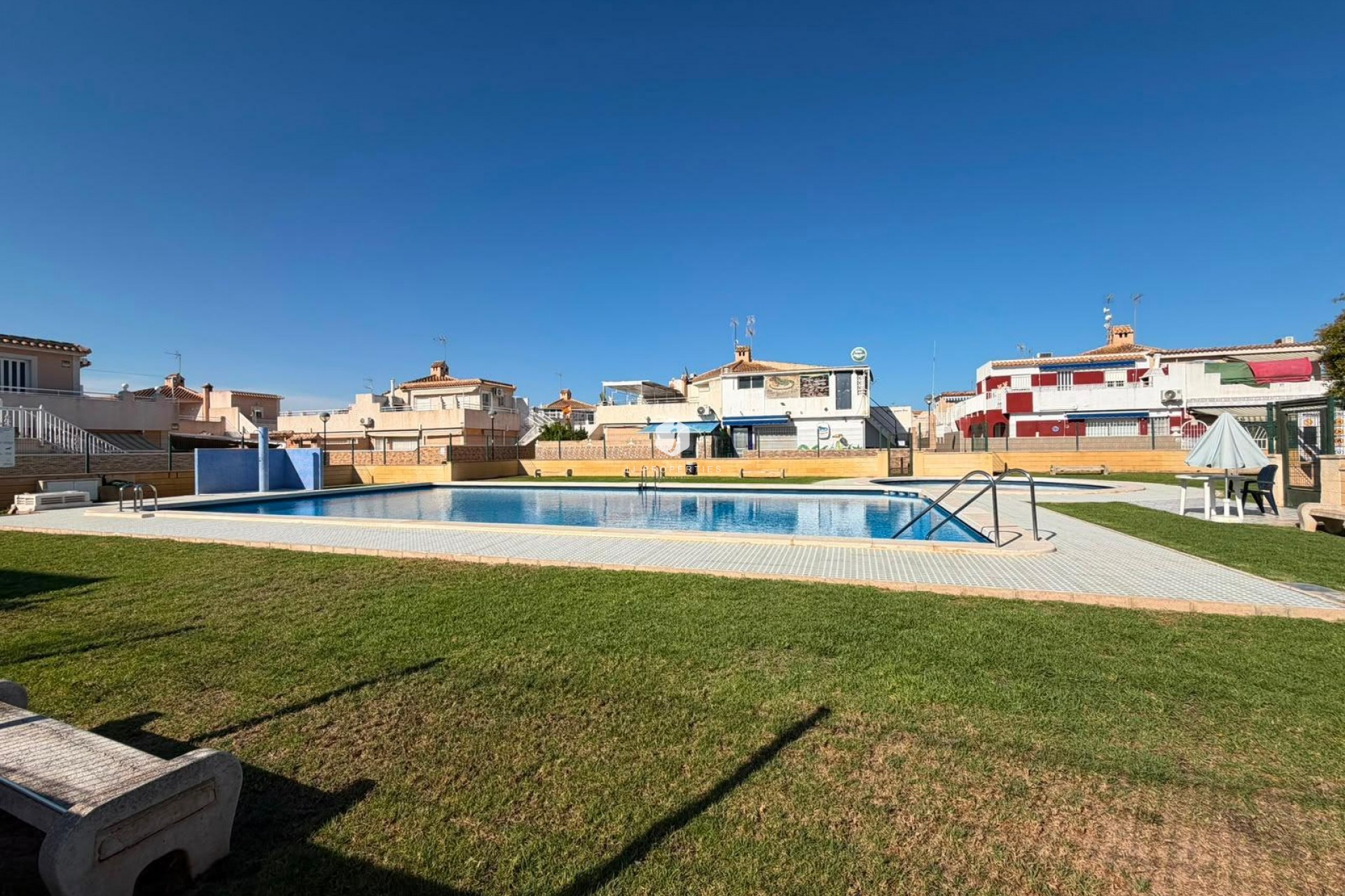 Segunda mano - Chalet -
Torrevieja - Carrefour