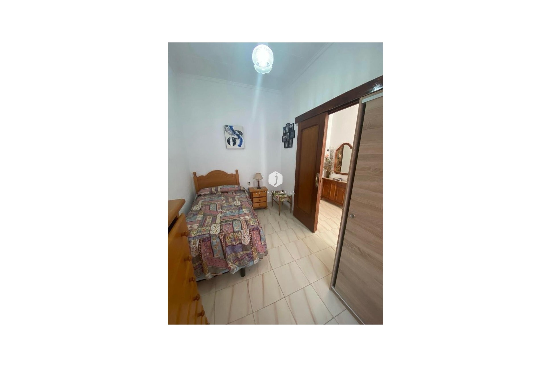 Segunda mano - Chalet -
Torrevieja - Centro