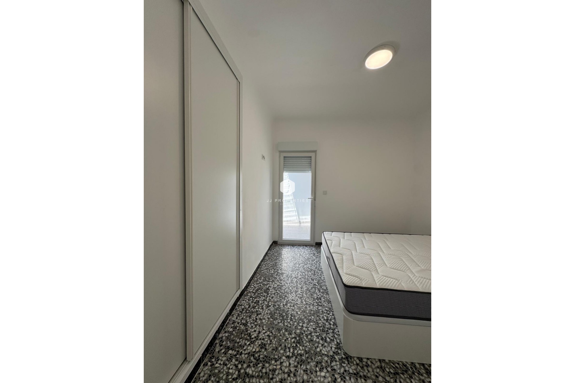 Segunda mano - Chalet -
Torrevieja - Centro