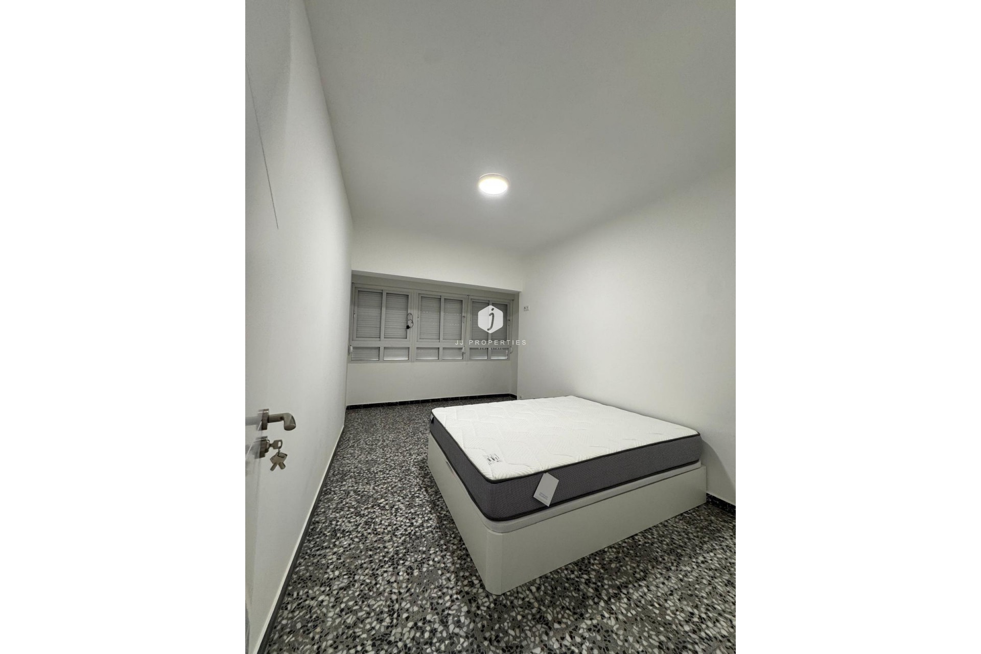 Segunda mano - Chalet -
Torrevieja - Centro