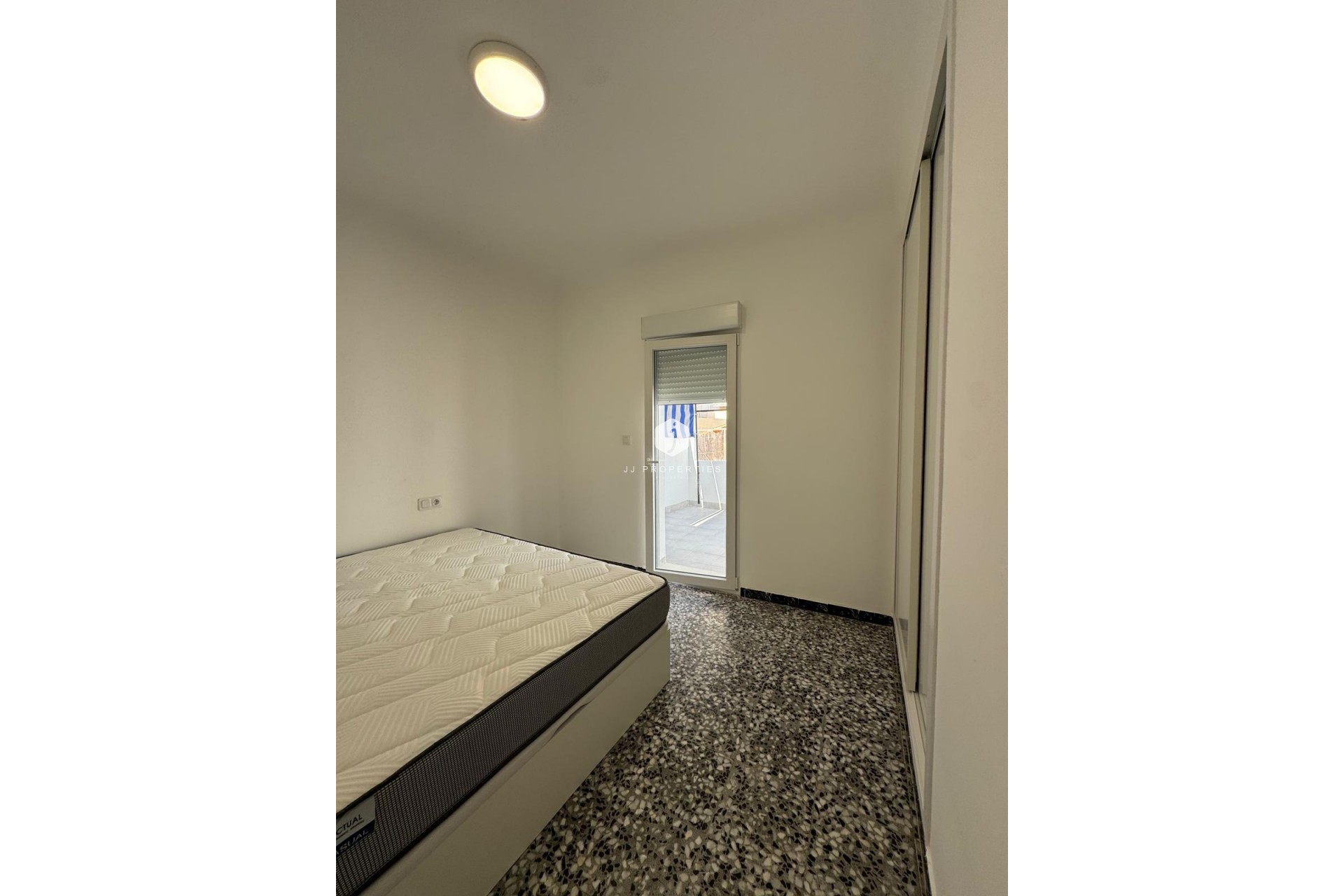 Segunda mano - Chalet -
Torrevieja - Centro