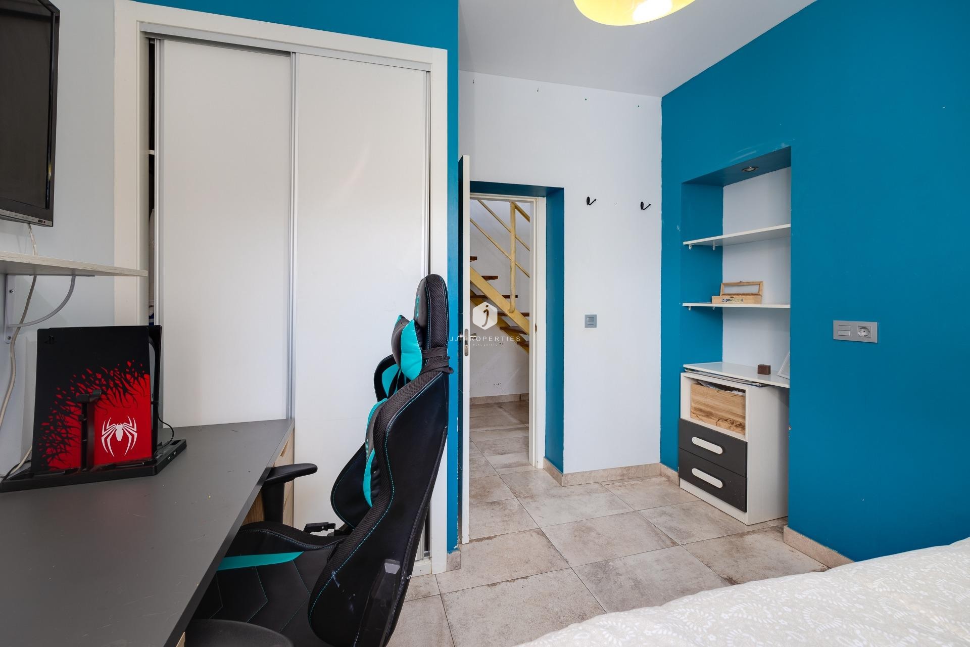 Segunda mano - Chalet -
Torrevieja - Centro