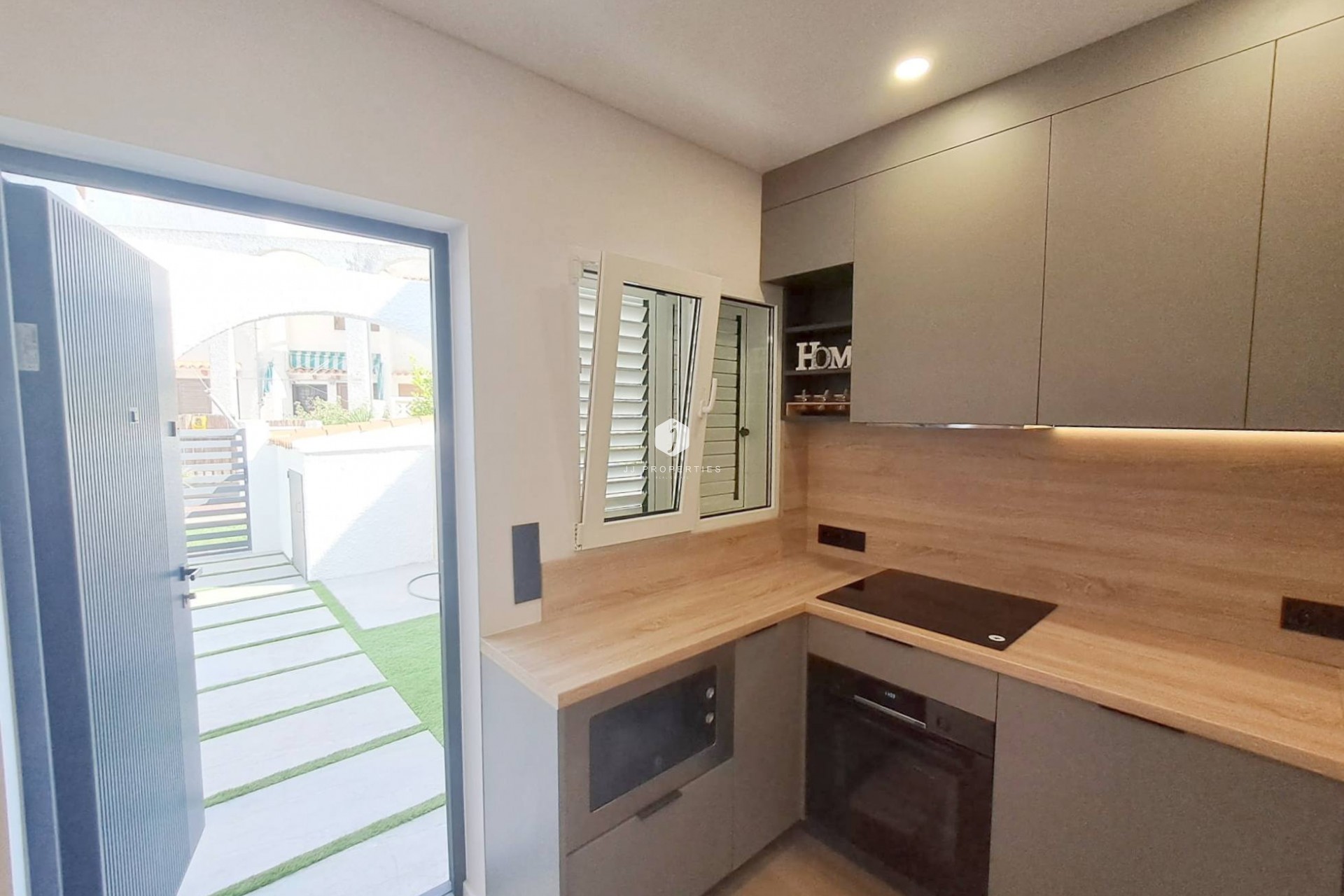 Segunda mano - Chalet -
Torrevieja - Costa Blanca