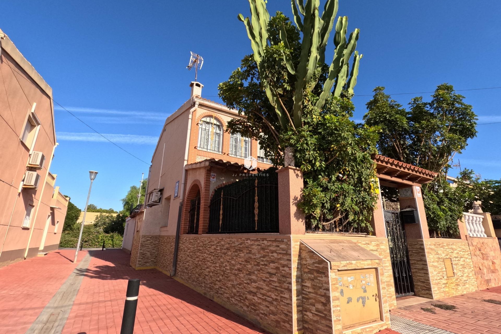 Segunda mano - Chalet -
Torrevieja - El Acequión - Los Náufragos