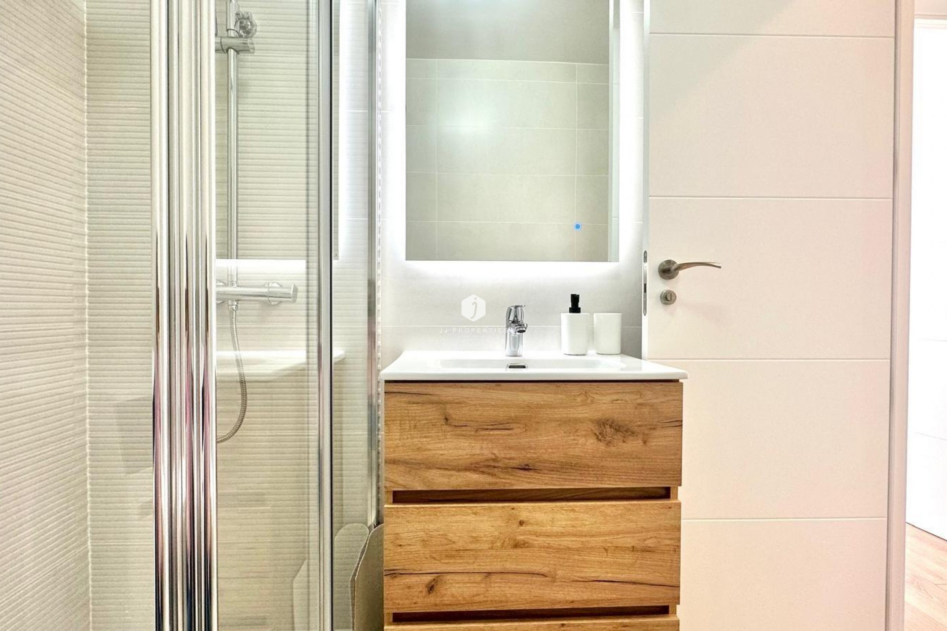 Segunda mano - Chalet -
Torrevieja - Estacion de autobuses