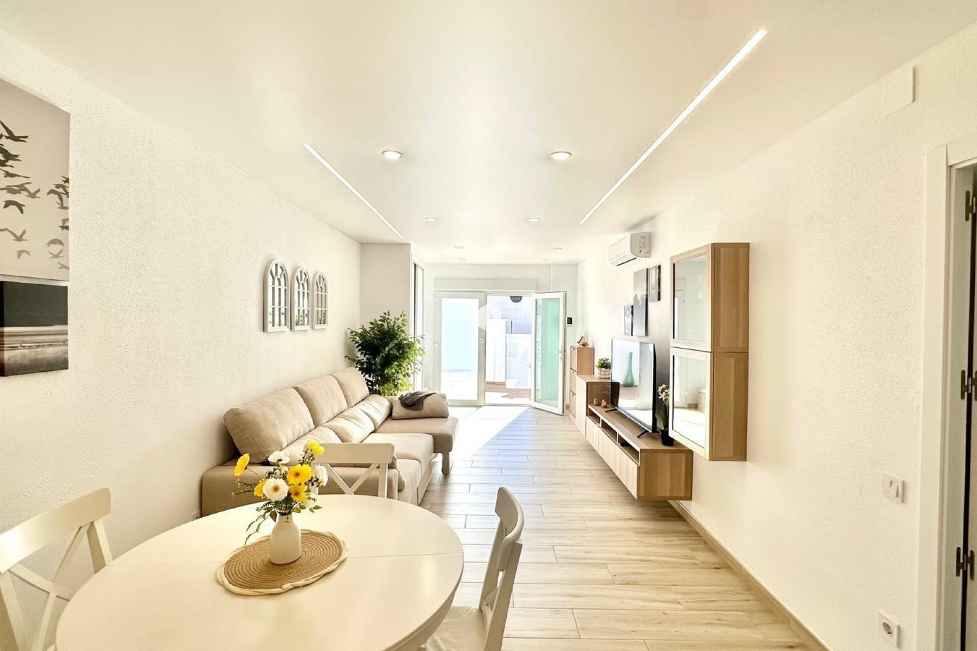 Segunda mano - Chalet -
Torrevieja - Estacion de autobuses