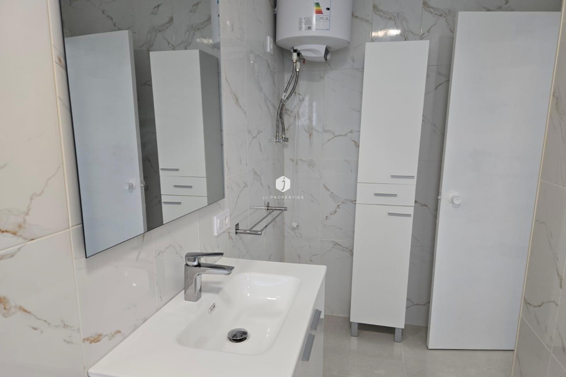 Segunda mano - Chalet -
Torrevieja - La Mata