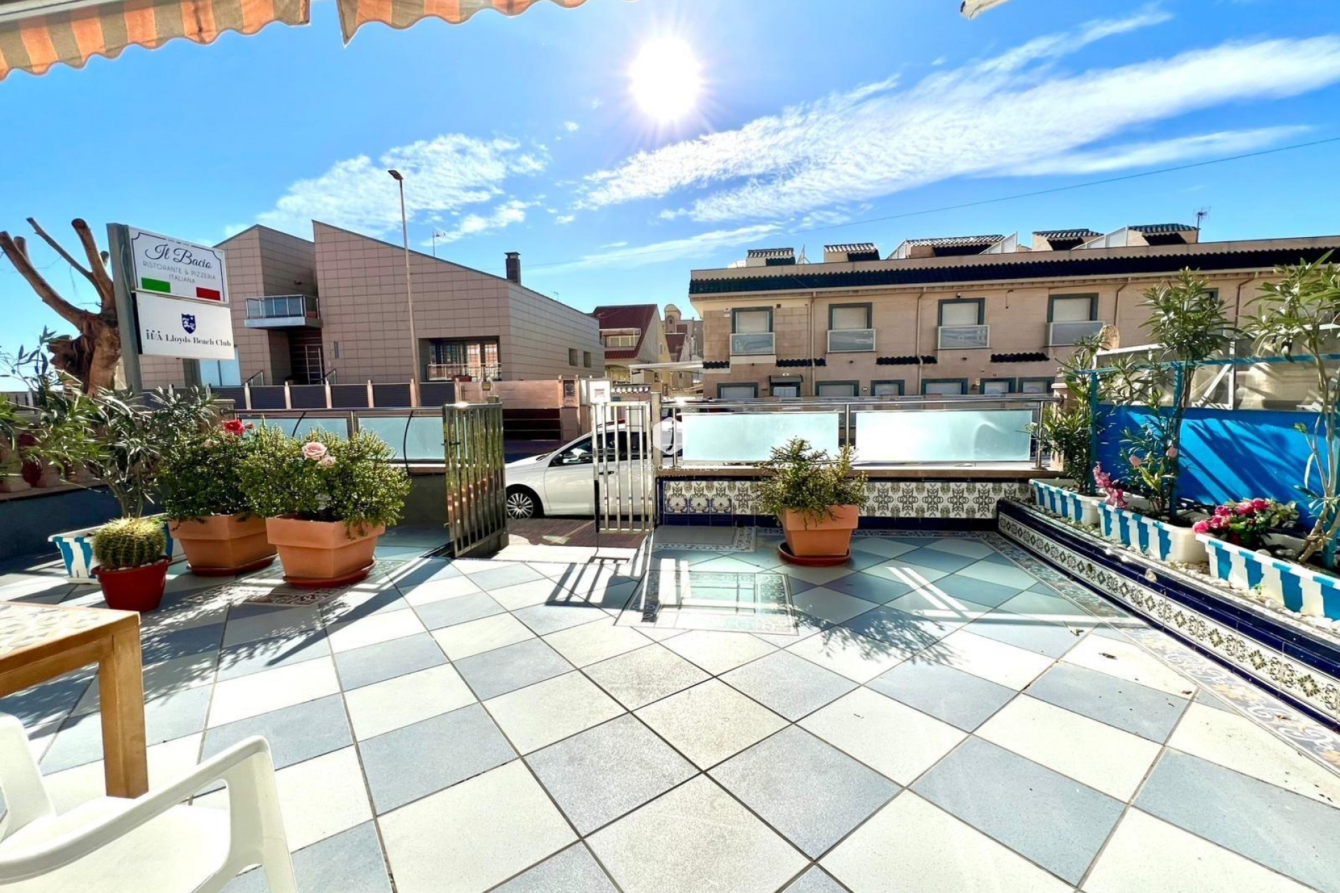 Segunda mano - Chalet -
Torrevieja - La Mata