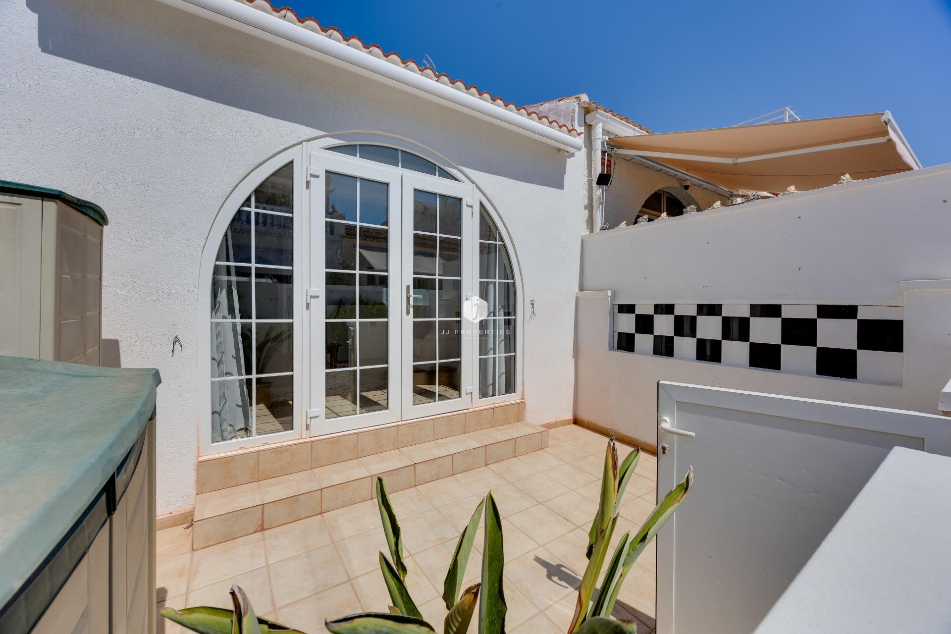 Segunda mano - Chalet -
Torrevieja - La Siesta - El Salado - Torreta