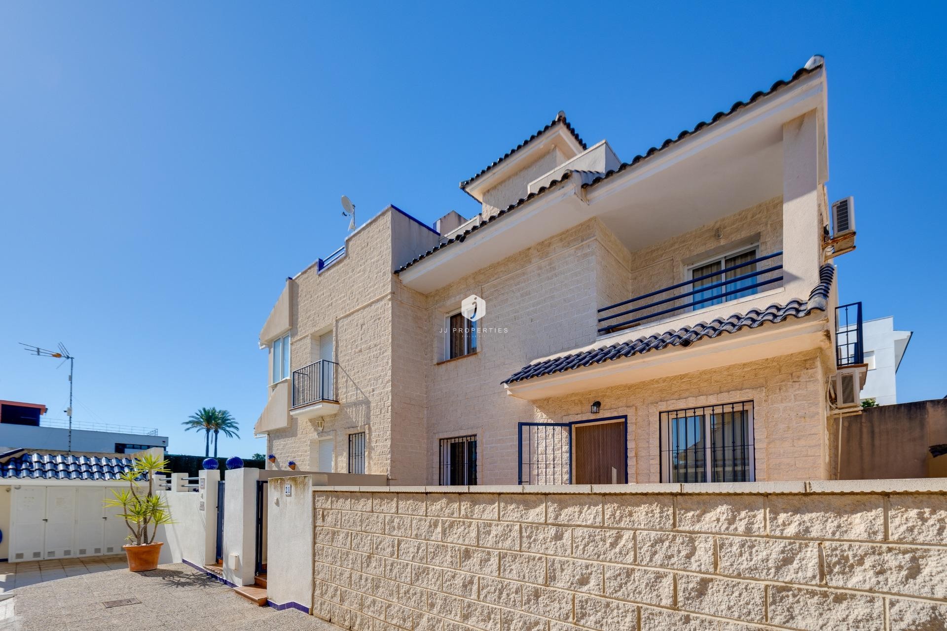 Segunda mano - Chalet -
Torrevieja - La veleta