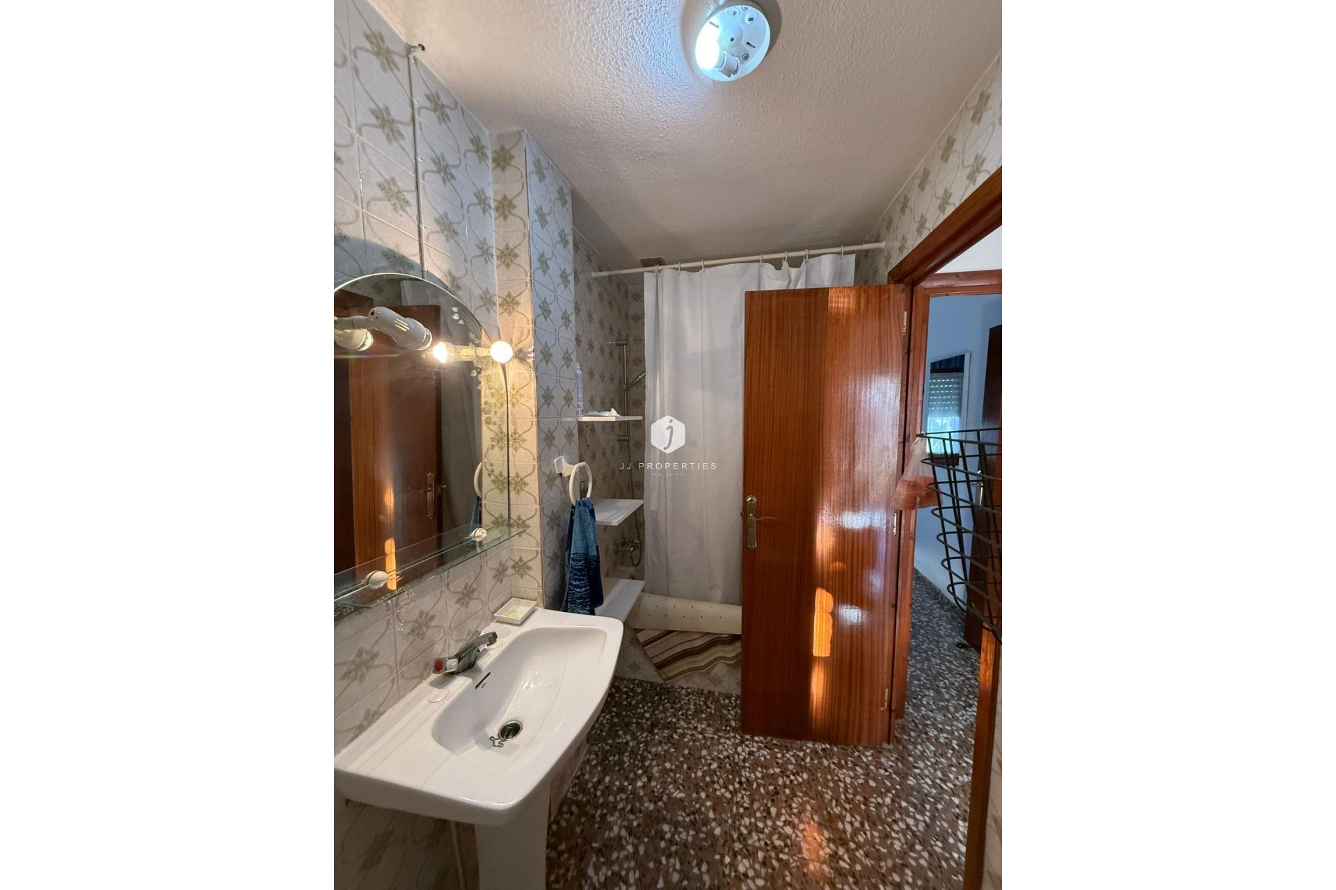 Segunda mano - Chalet -
Torrevieja - Los altos