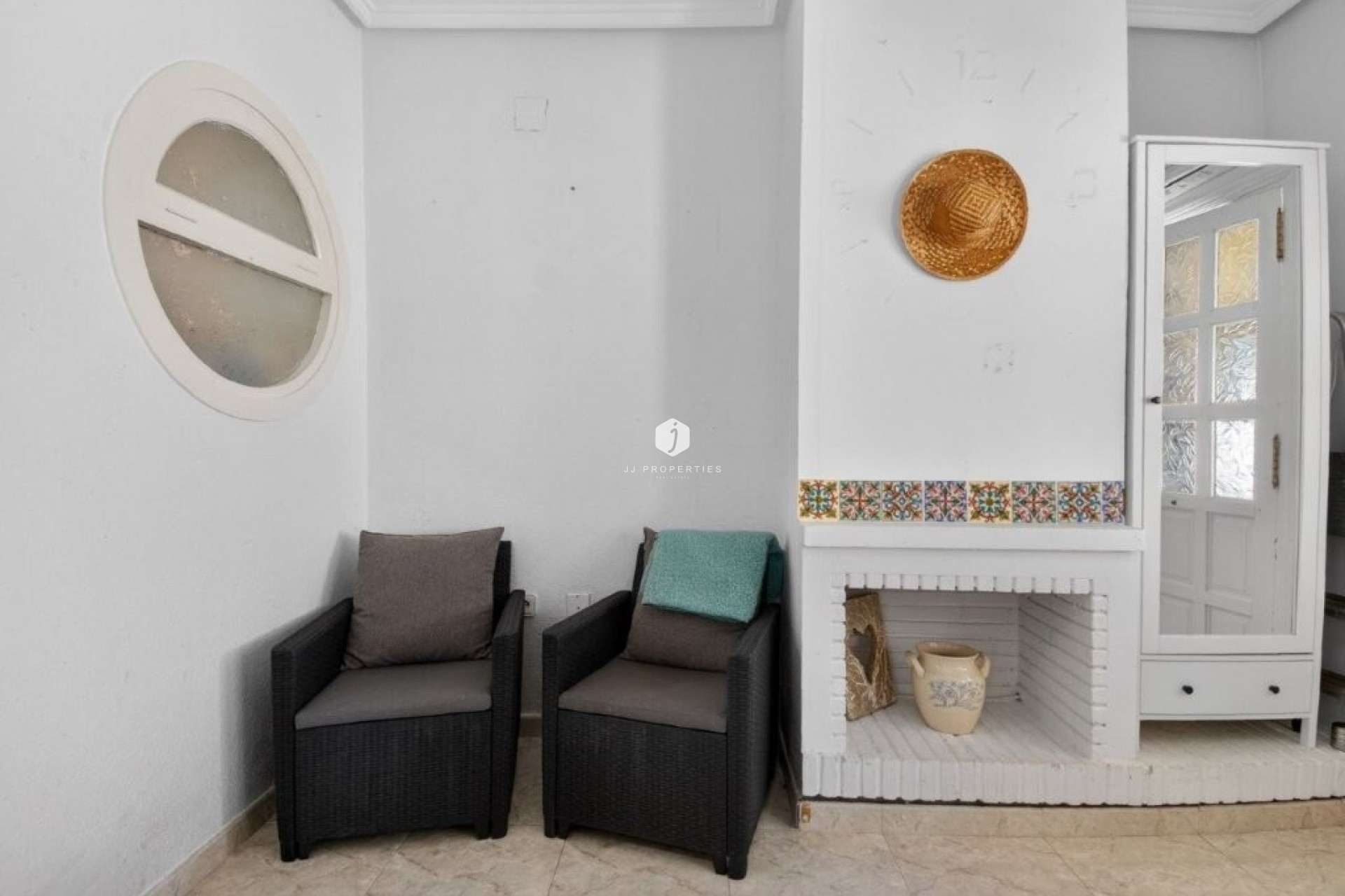 Segunda mano - Chalet -
Torrevieja - Los altos
