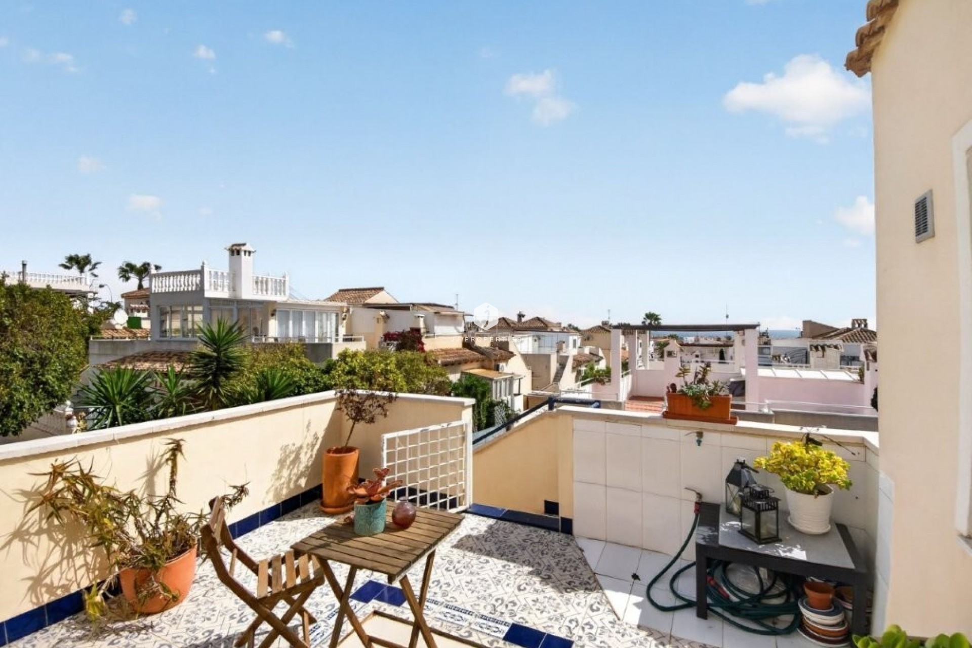 Segunda mano - Chalet -
Torrevieja - Los altos