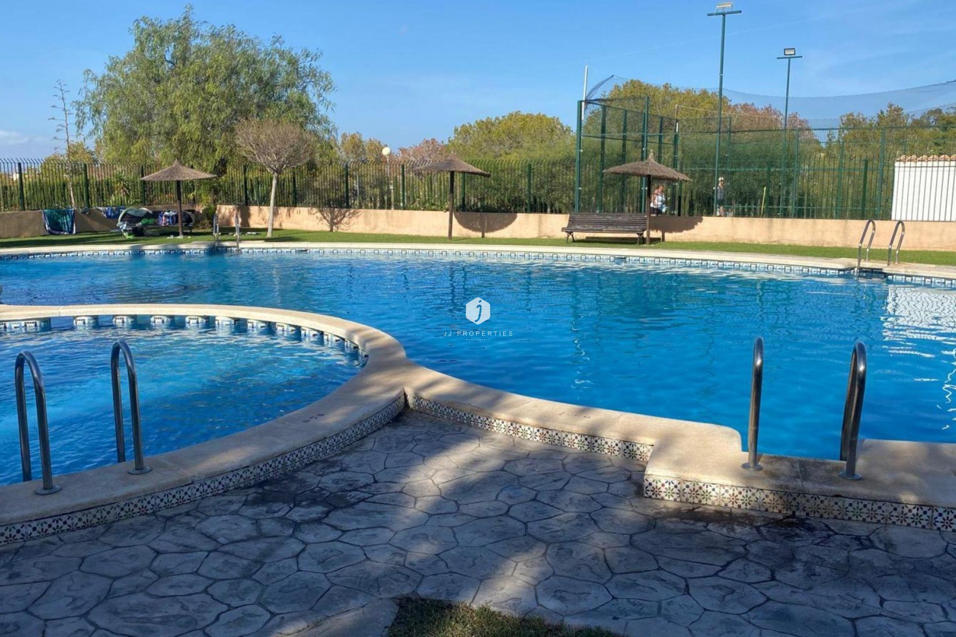 Segunda mano - Chalet -
Torrevieja - Los Balcones