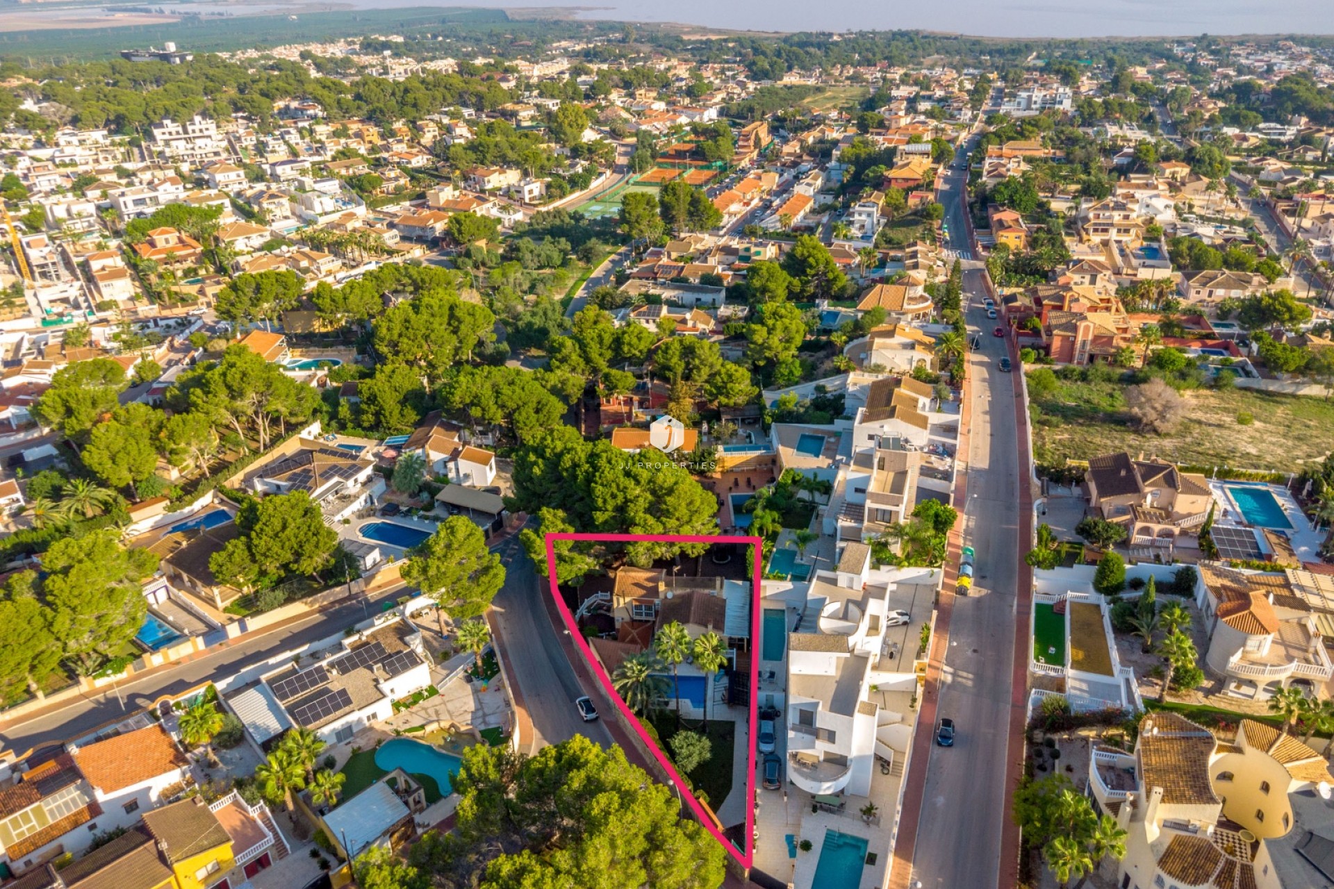 Segunda mano - Chalet -
Torrevieja - Los balcones