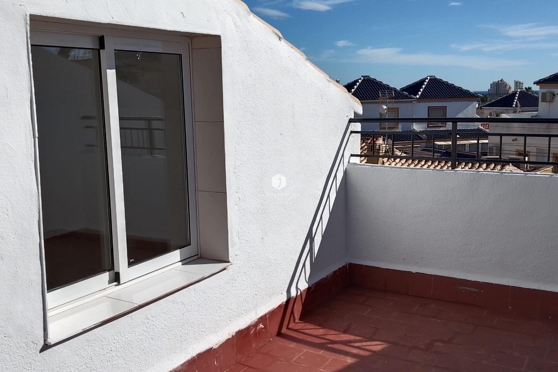 Segunda mano - Chalet -
Torrevieja - Los Balcones