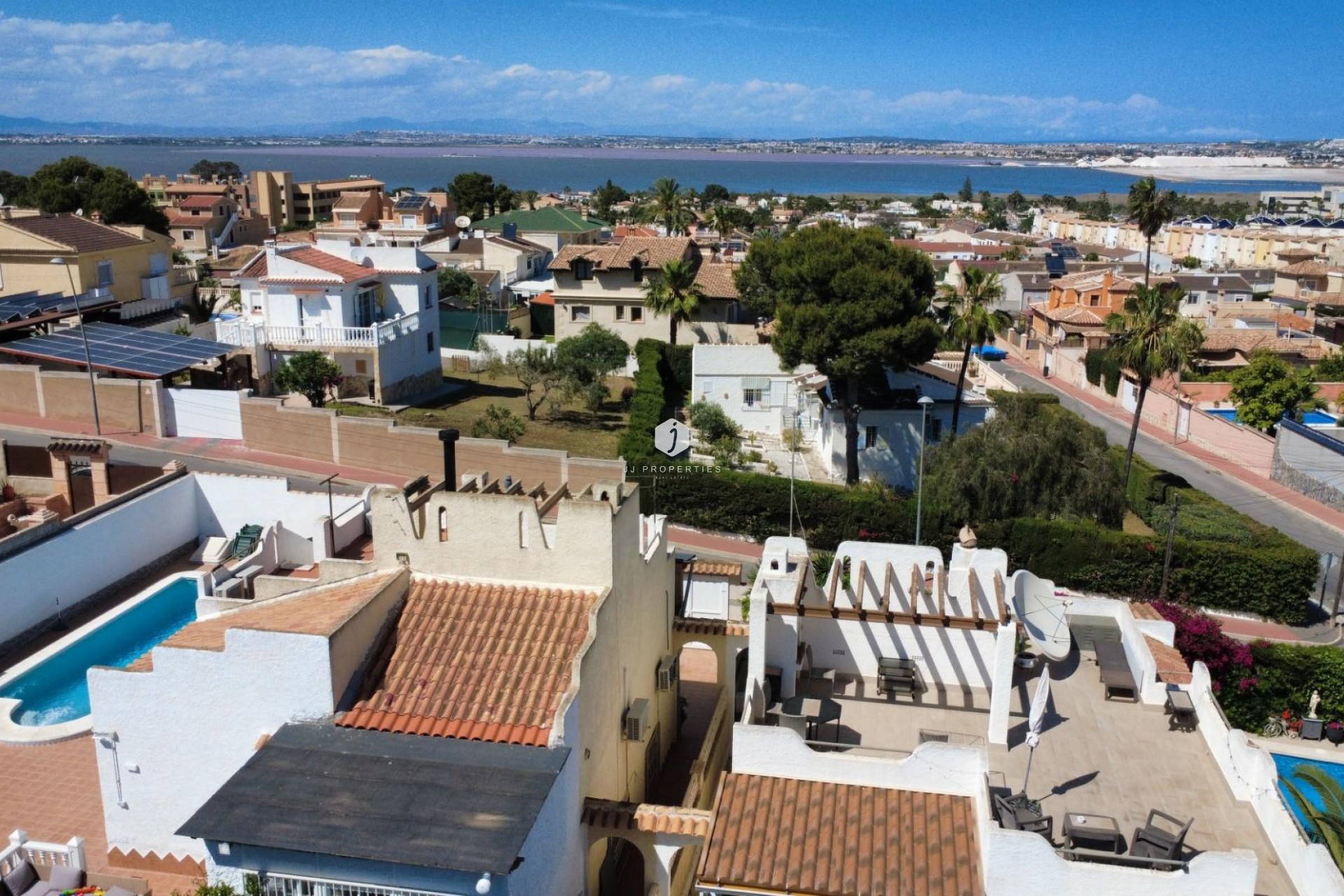 Segunda mano - Chalet -
Torrevieja - Los Balcones