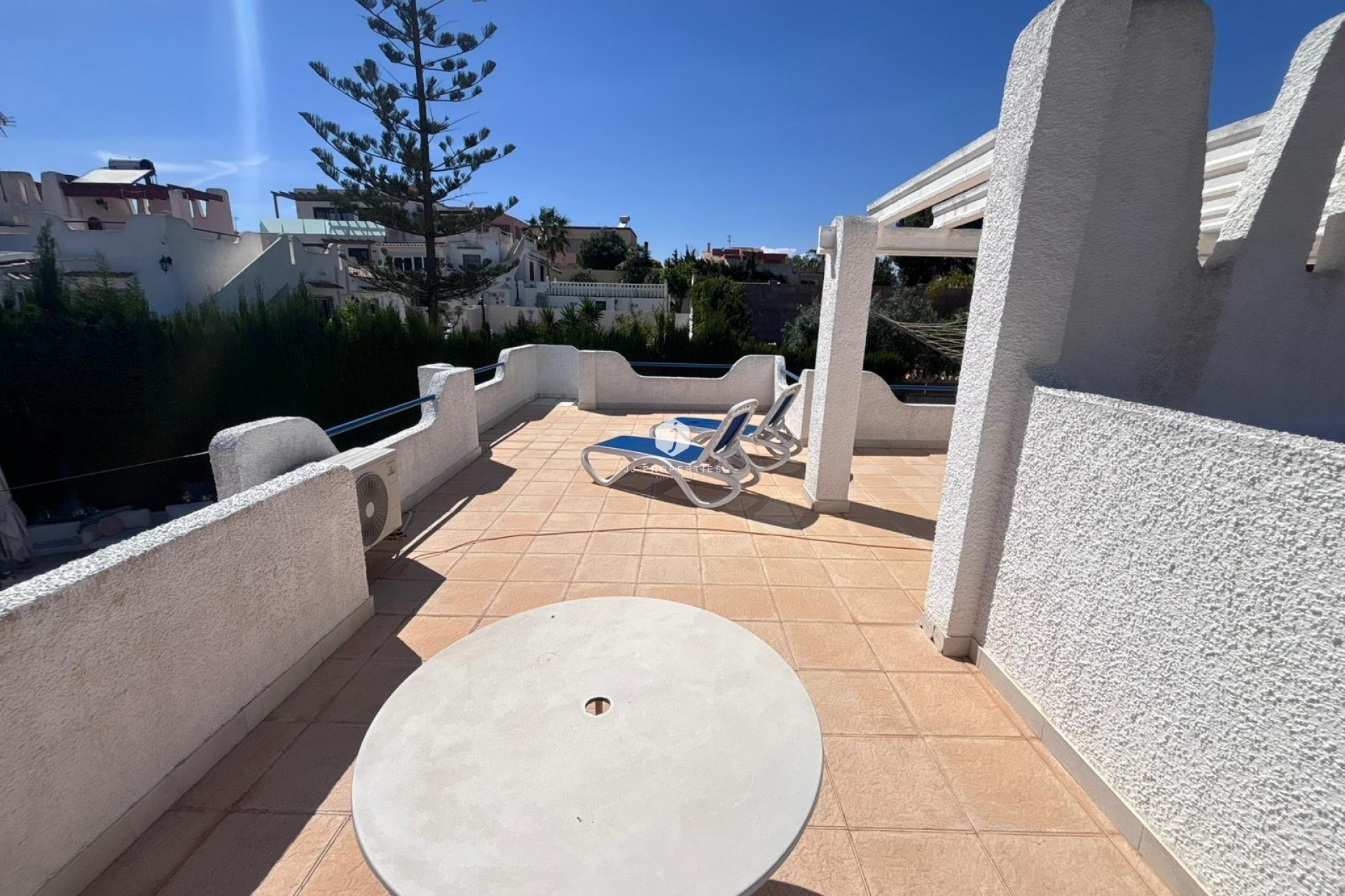 Segunda mano - Chalet -
Torrevieja - Los Balcones