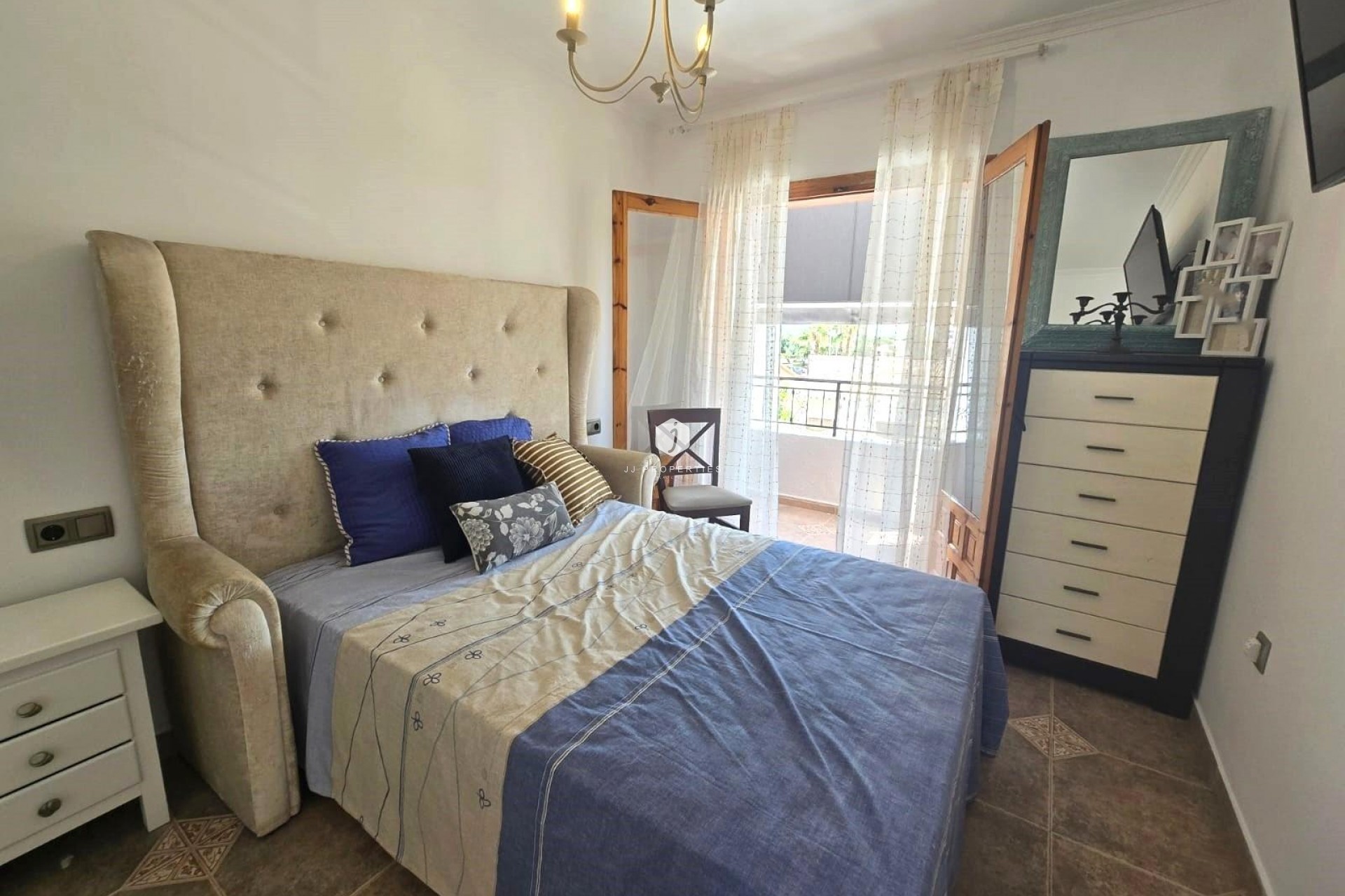 Segunda mano - Chalet -
Torrevieja - Los Balcones