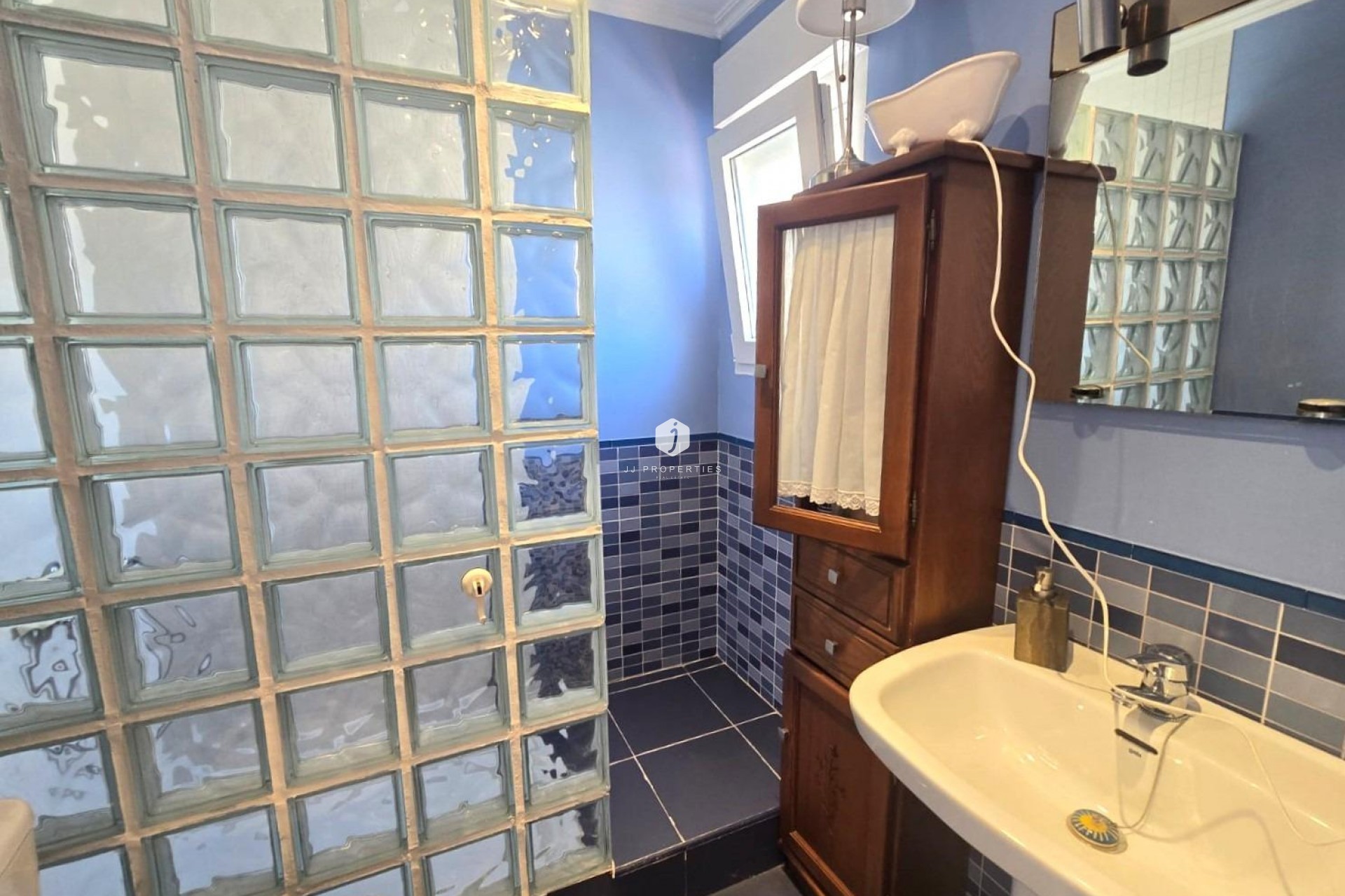 Segunda mano - Chalet -
Torrevieja - Los Balcones