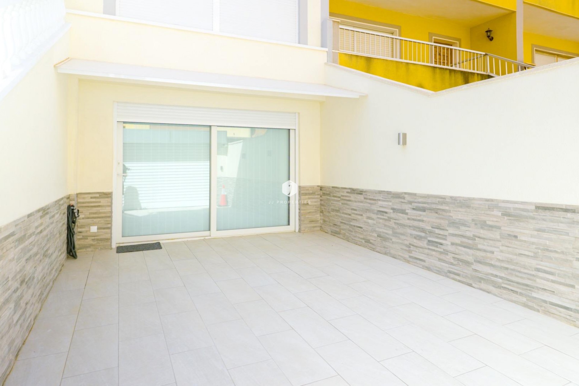 Segunda mano - Chalet -
Torrevieja - Punta prima