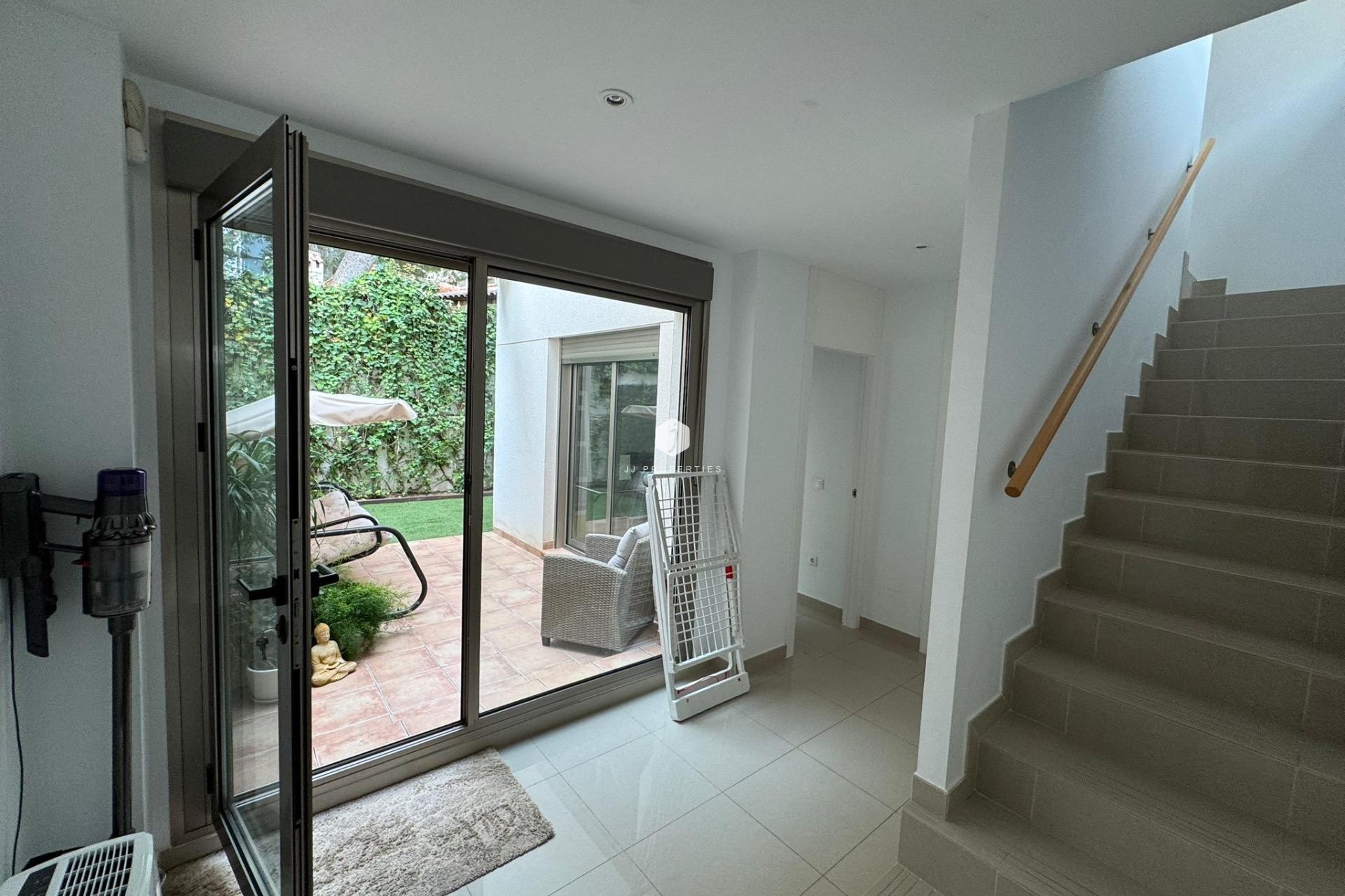 Segunda mano - Chalet -
Torrevieja - Punta prima