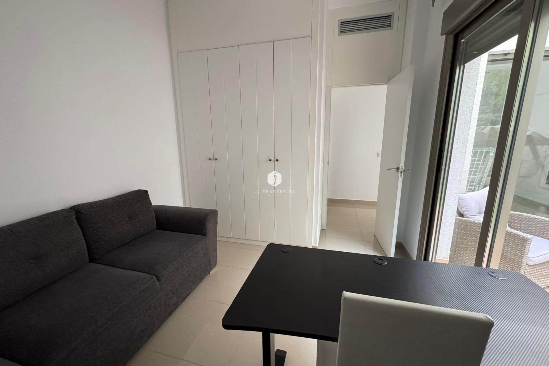 Segunda mano - Chalet -
Torrevieja - Punta prima