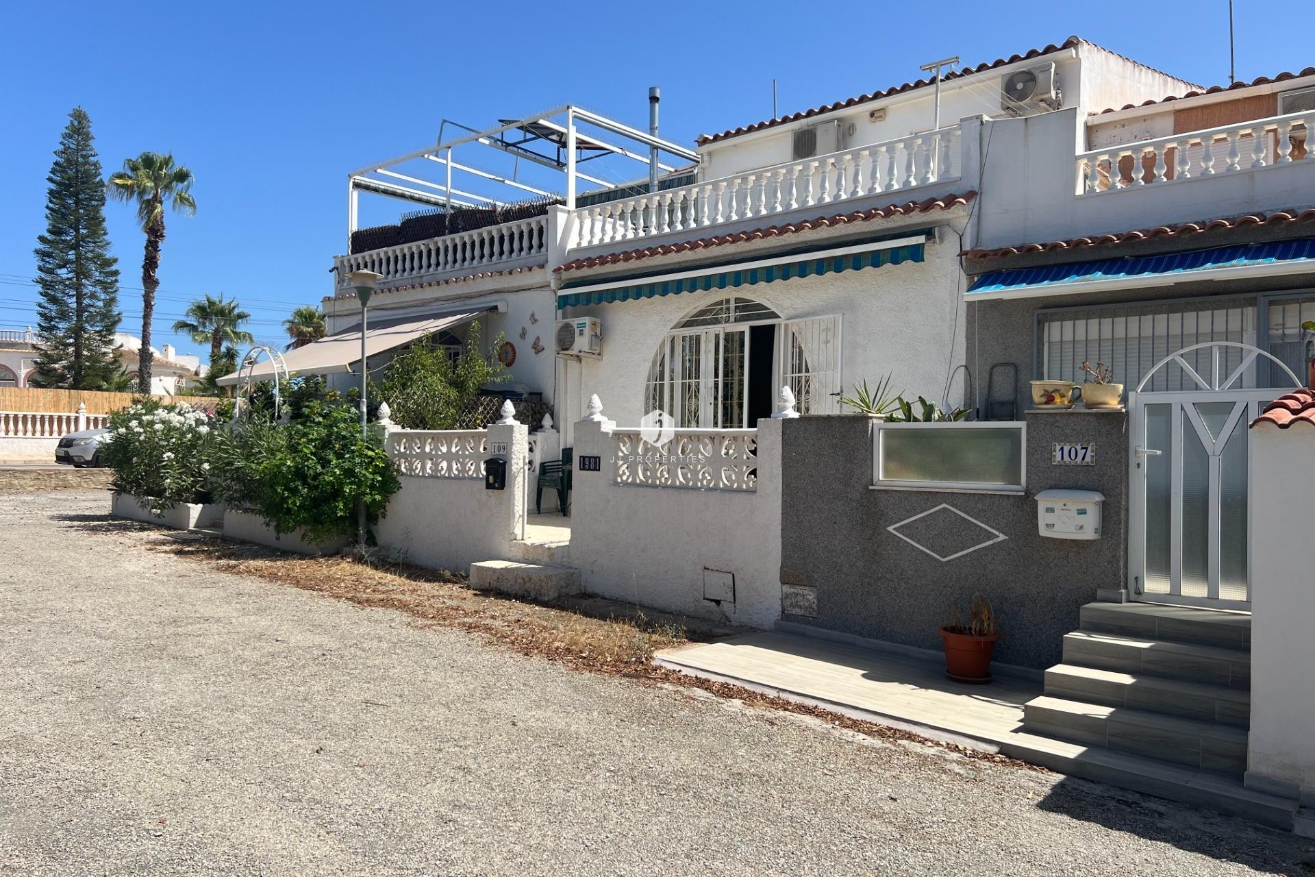 Segunda mano - Chalet -
Torrevieja - San luis