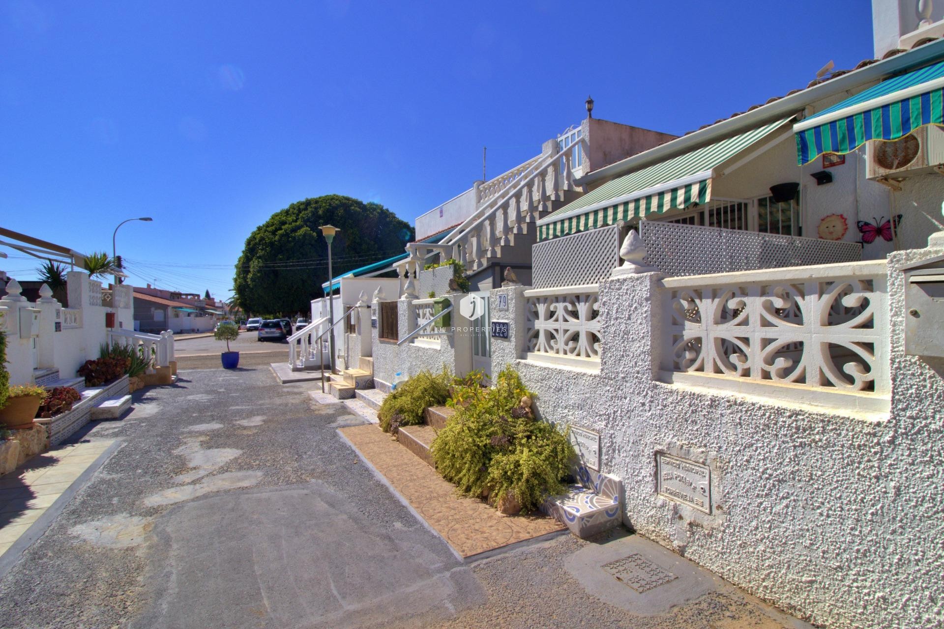 Segunda mano - Chalet -
Torrevieja - San luis