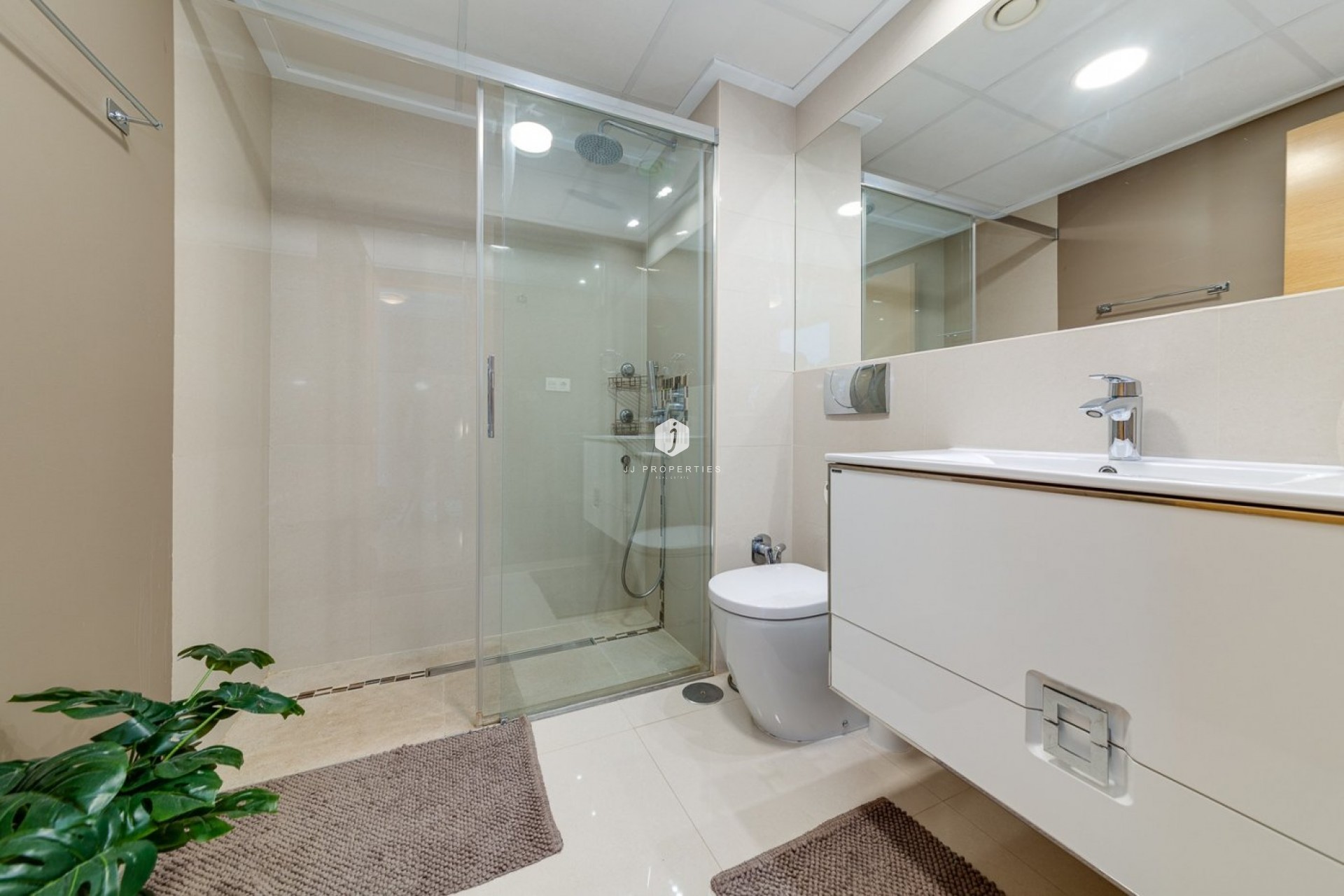 Segunda mano - Chalet -
Torrevieja - Sector 25