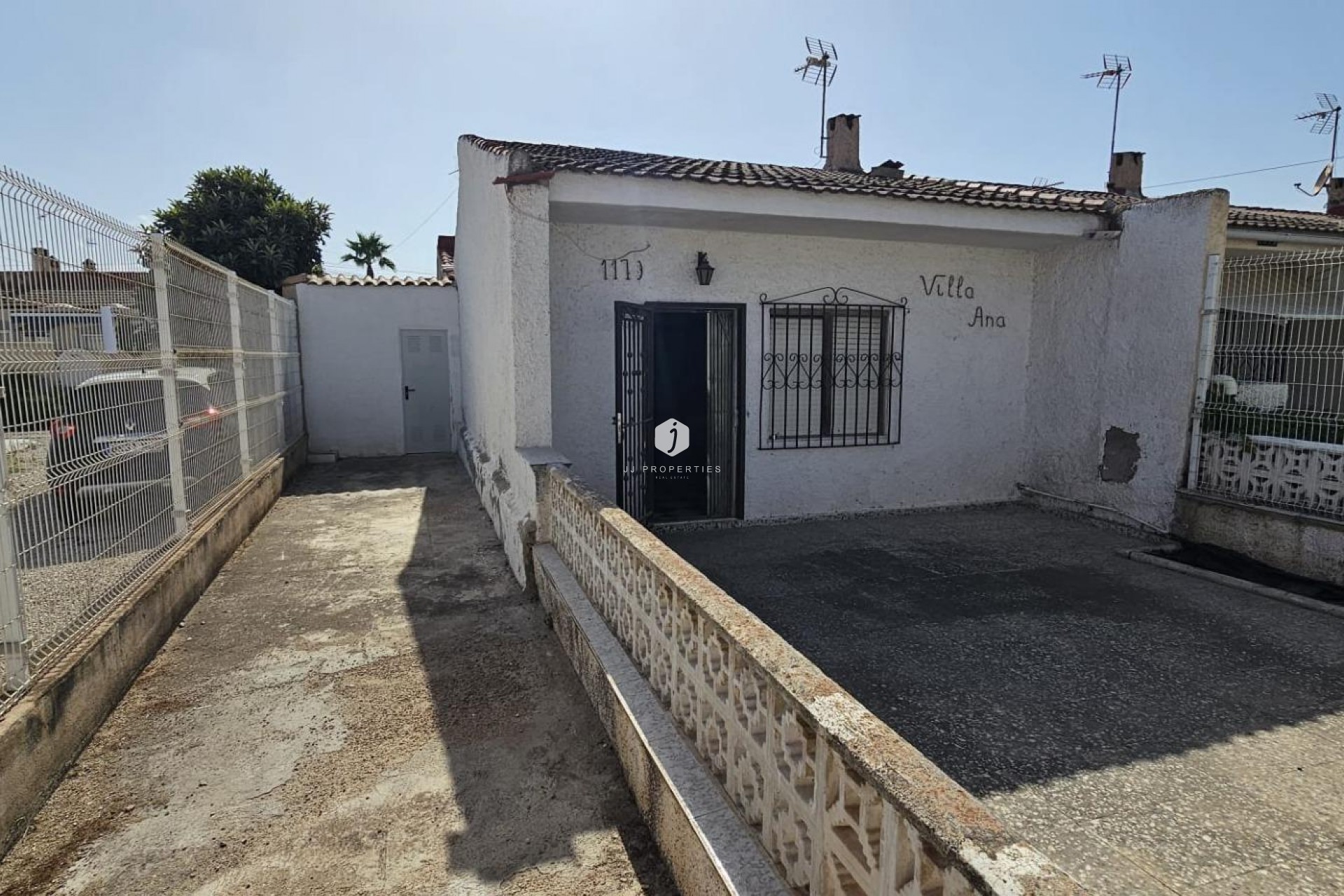Segunda mano - Chalet -
Torrevieja - Torreta Florida