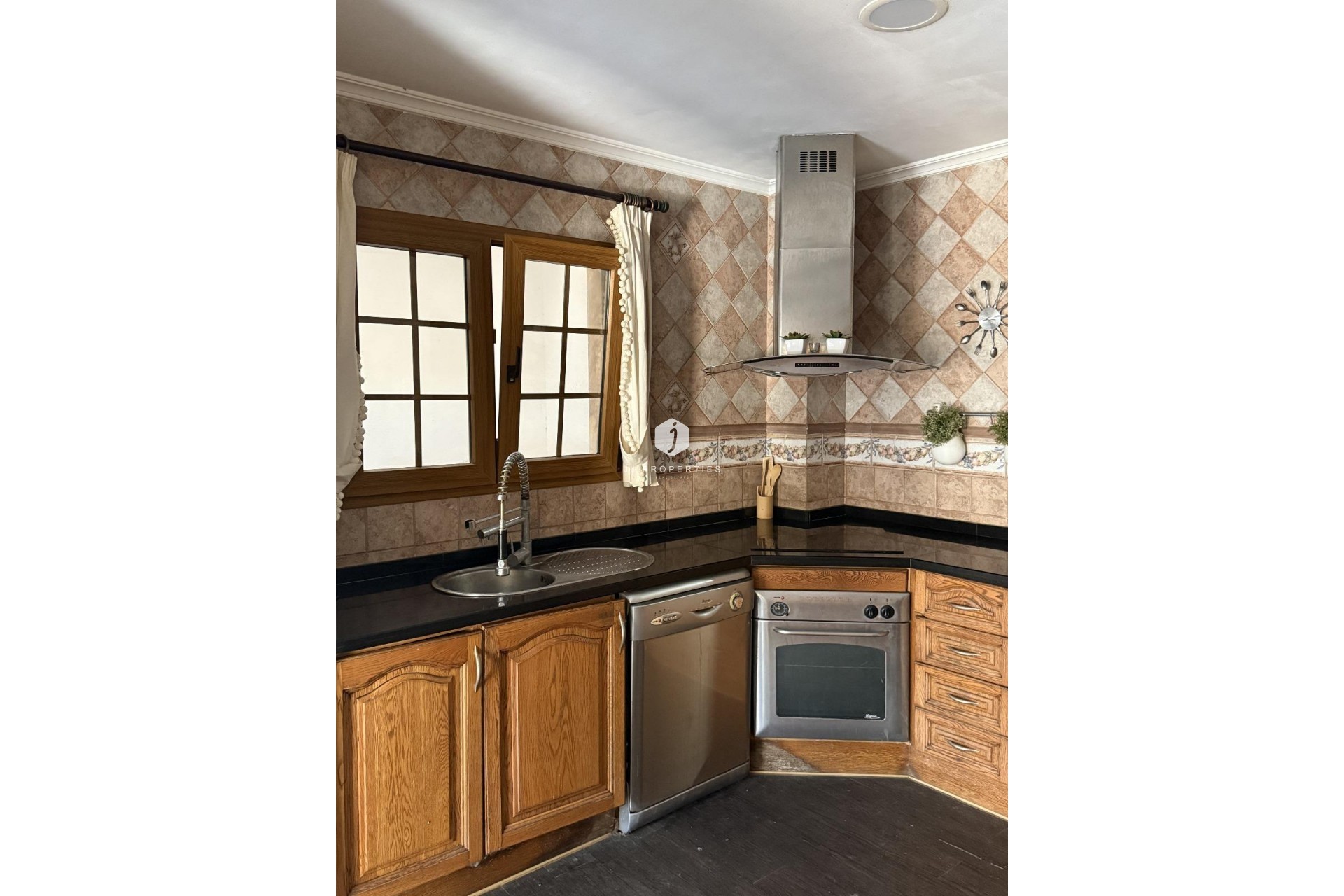 Segunda mano - Chalet -
Torrevieja