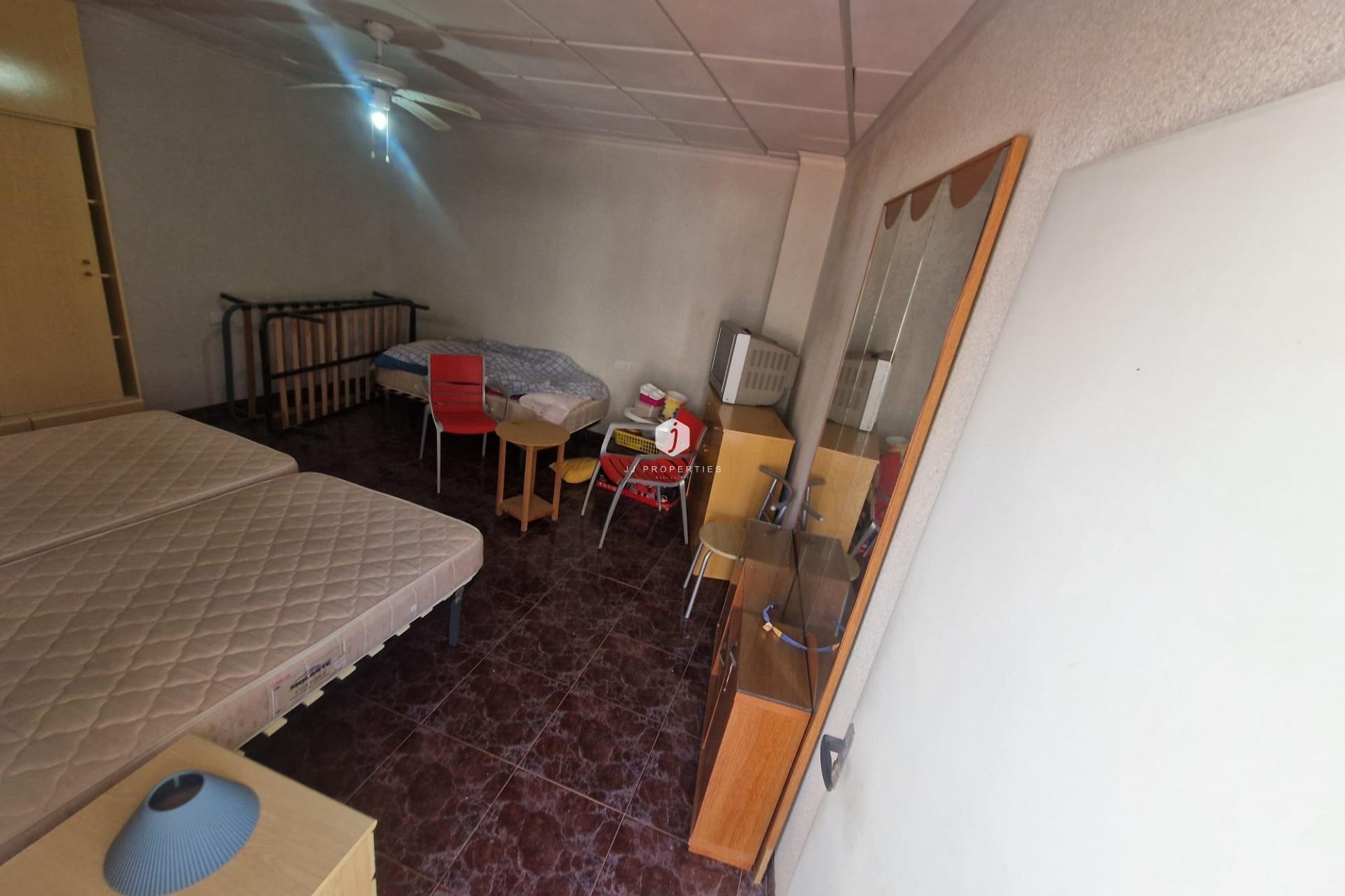 Segunda mano - Chalet -
Torrevieja