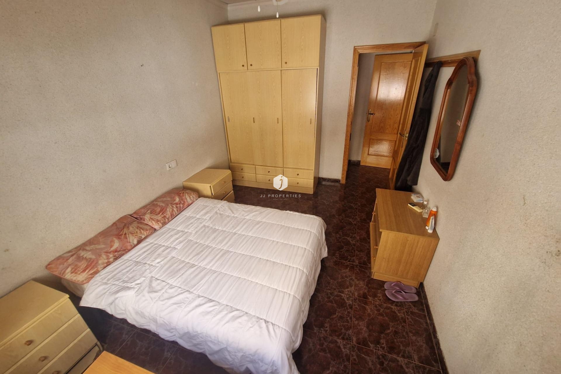 Segunda mano - Chalet -
Torrevieja