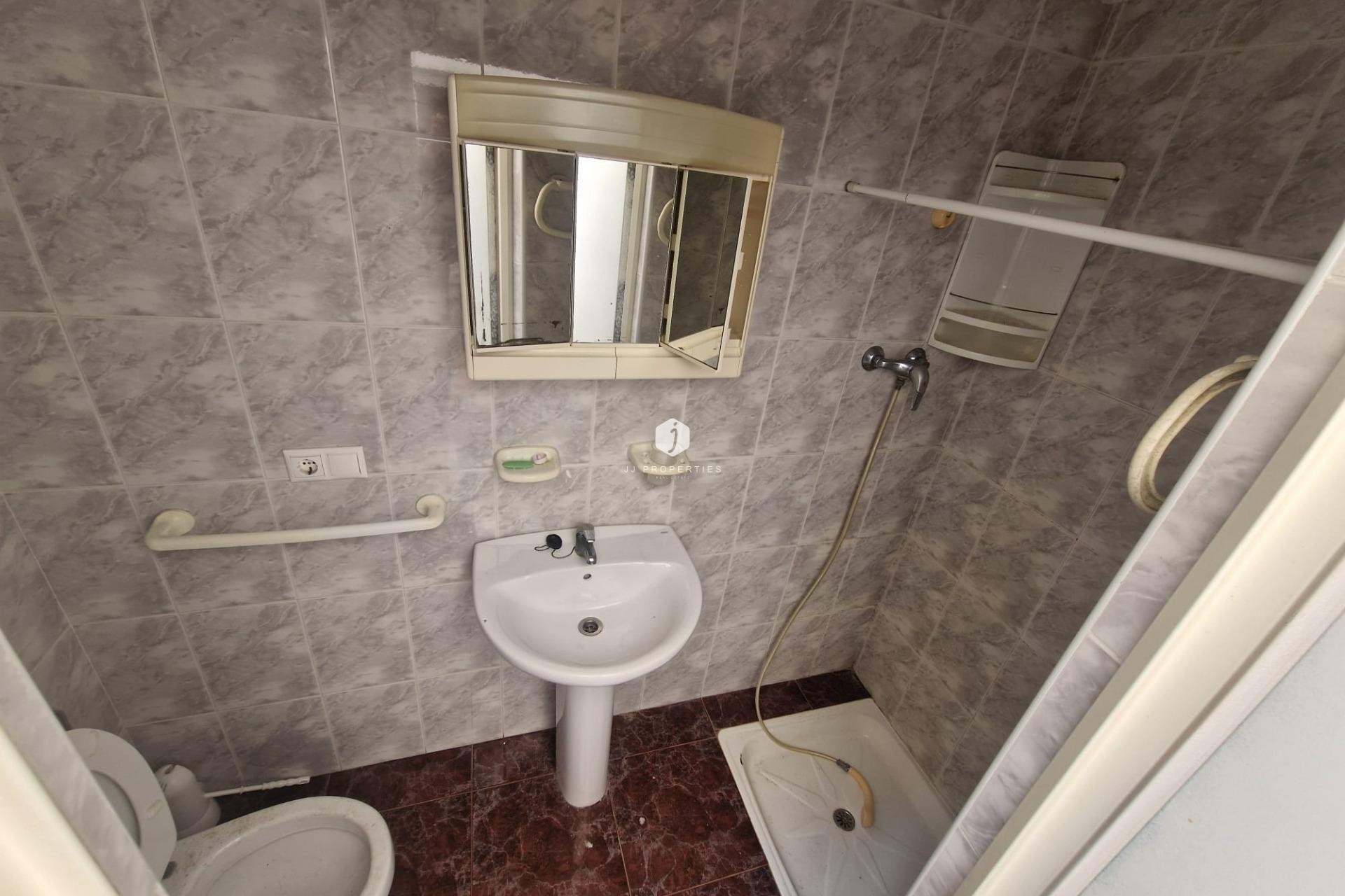 Segunda mano - Chalet -
Torrevieja
