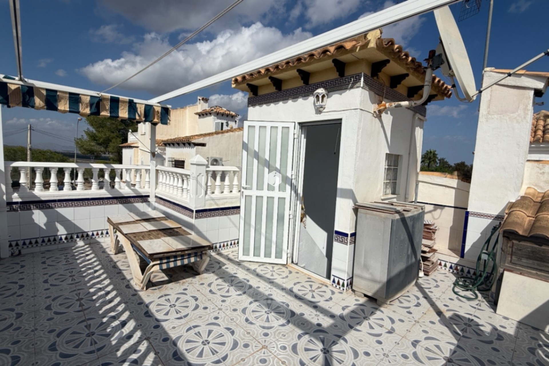 Segunda mano - Duplex -
San Miguel de Salinas - Inland