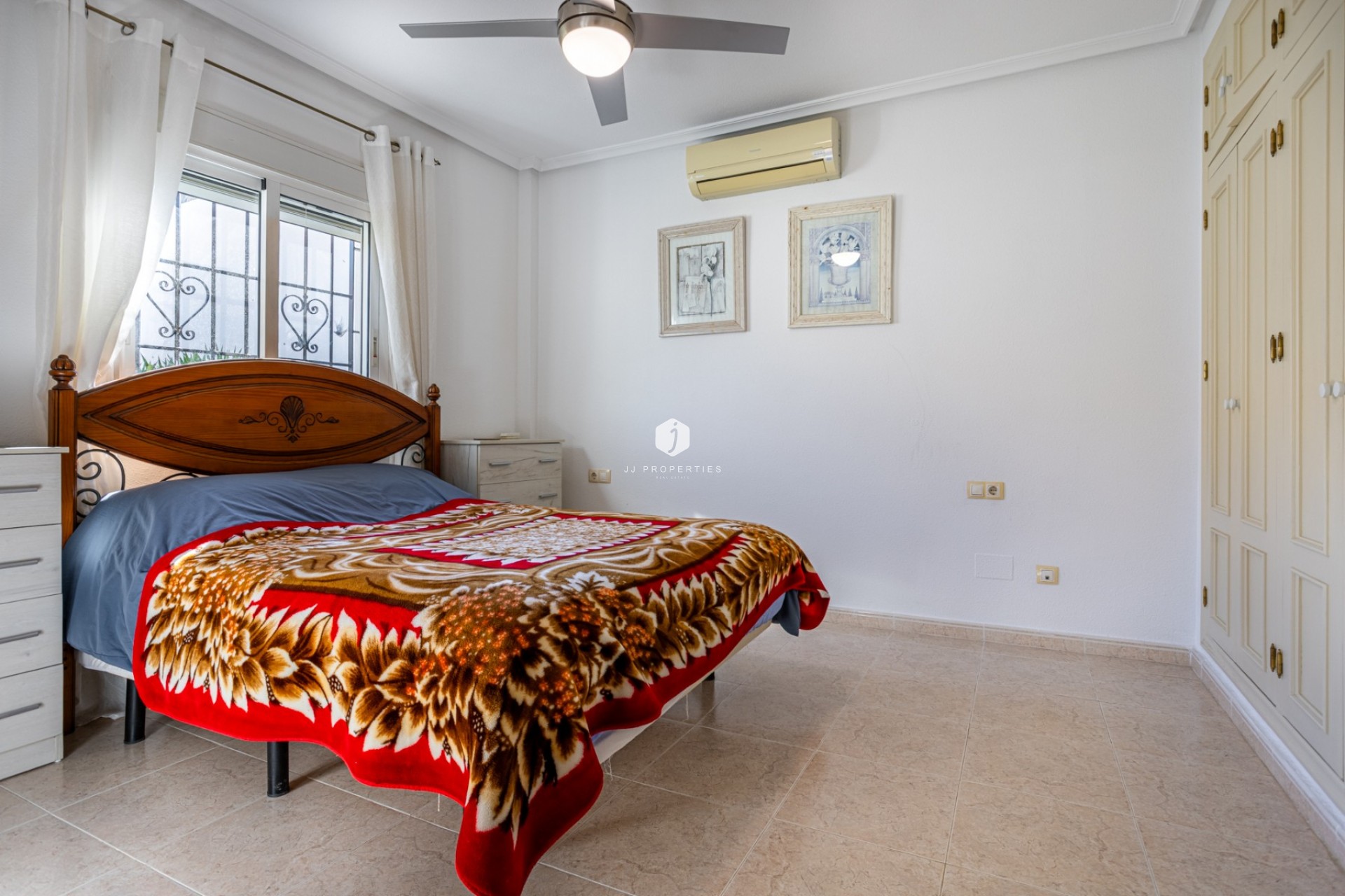 Segunda mano - Villa -
Bigastro - Inland