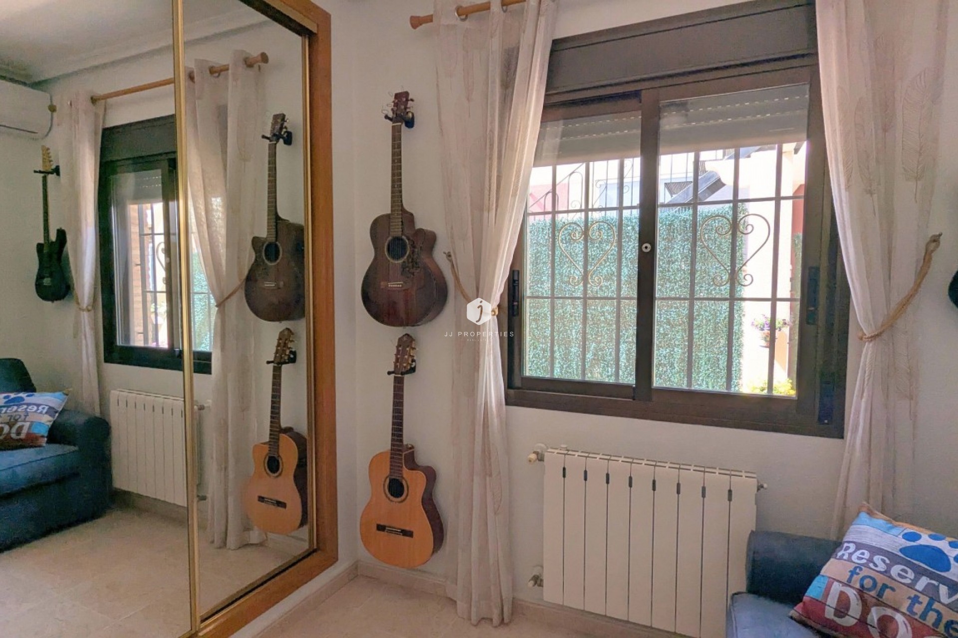 Segunda mano - Villa -
Bigastro - Inland